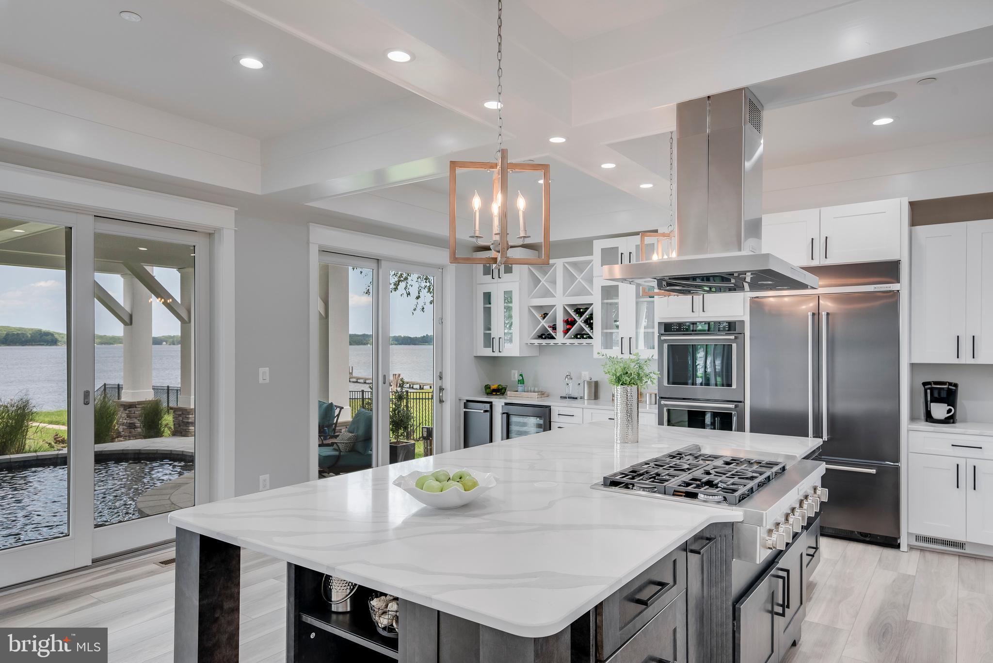 BROADWATER BEACH - Residential