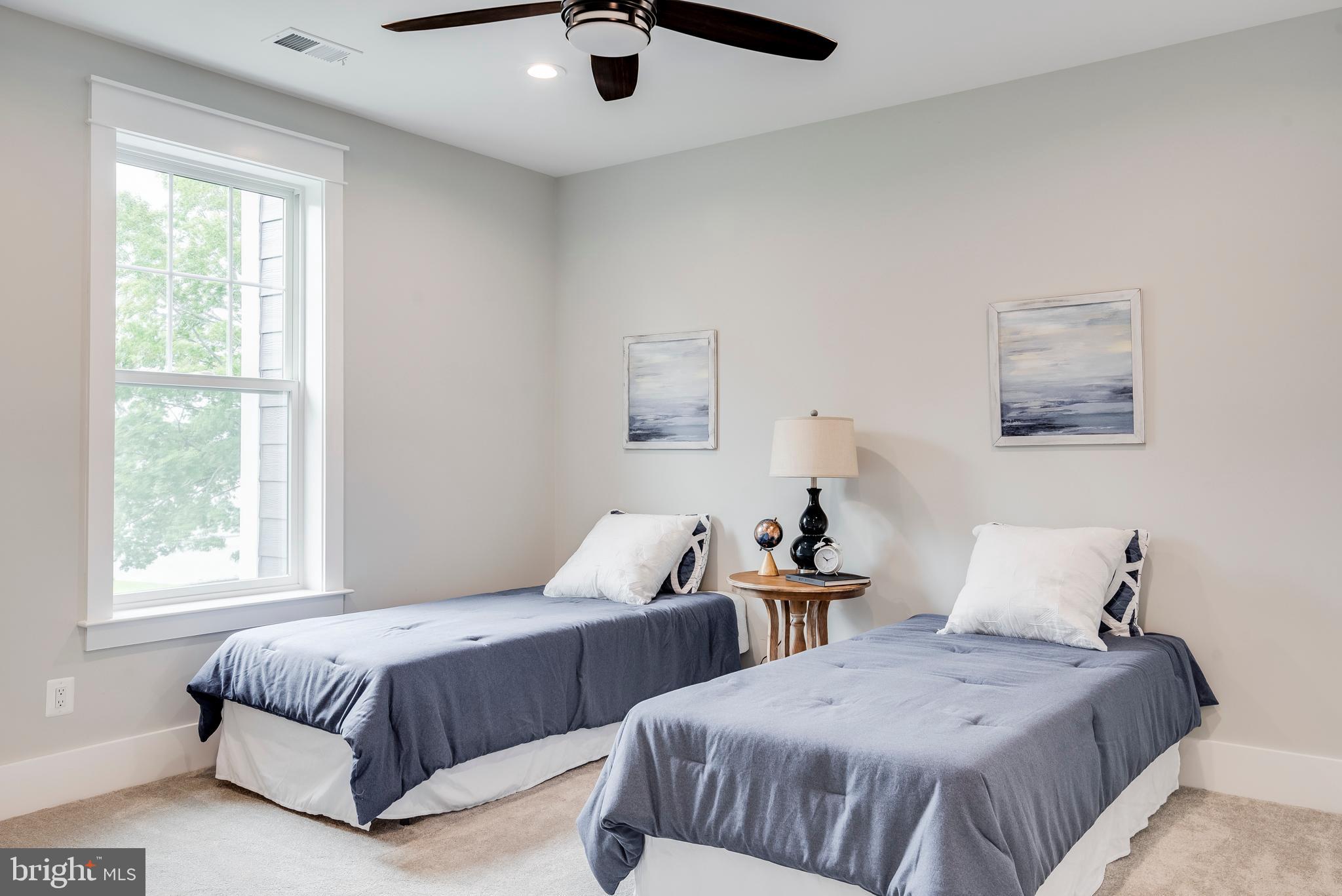 BROADWATER BEACH - Residential