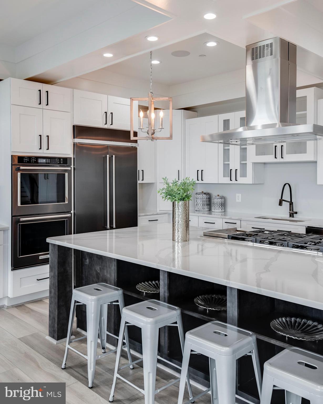 BROADWATER BEACH - Residential