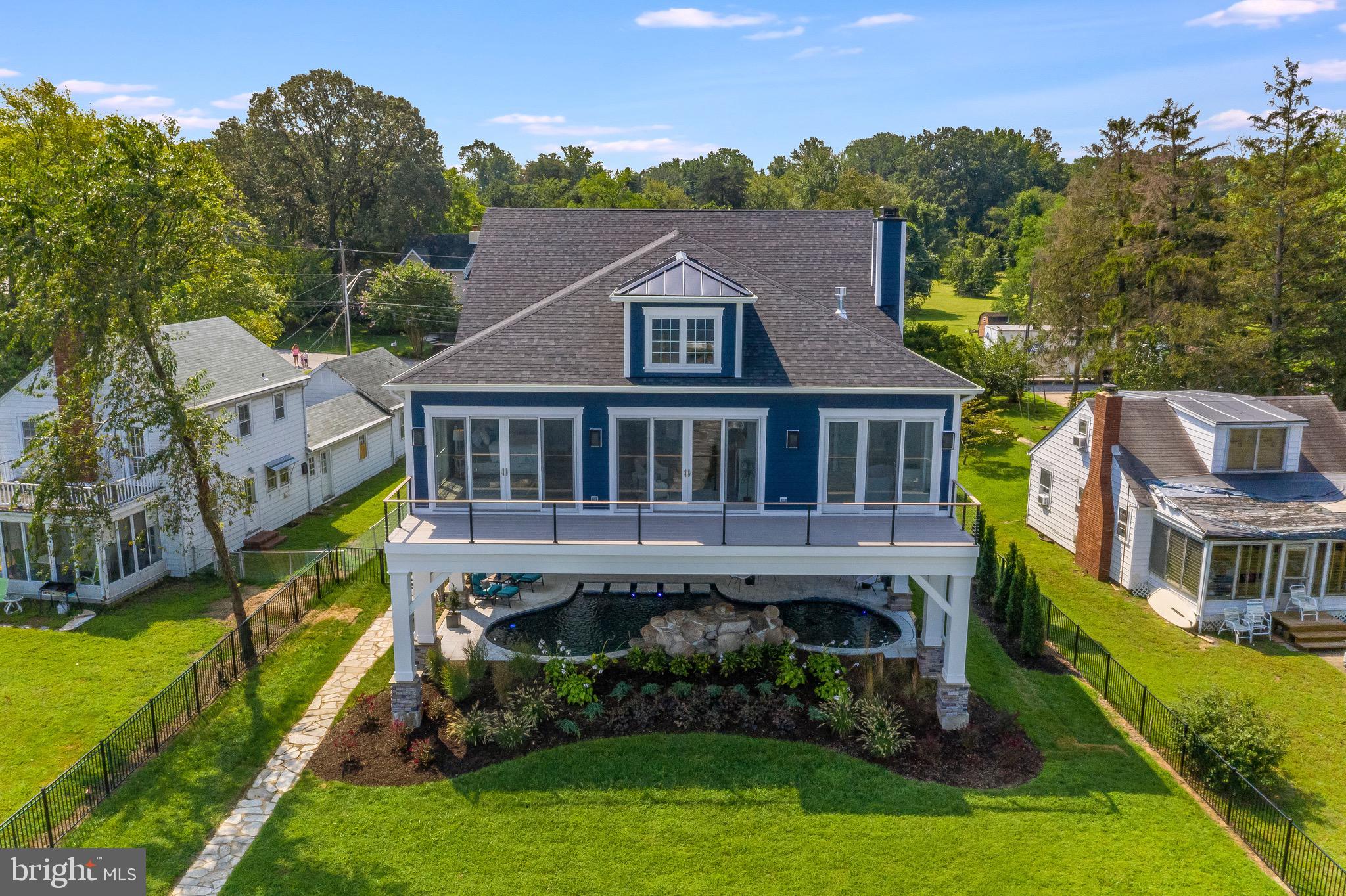 BROADWATER BEACH - Residential