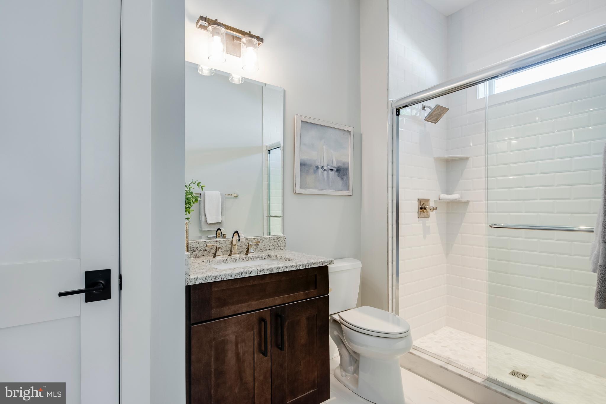 BROADWATER BEACH - Residential