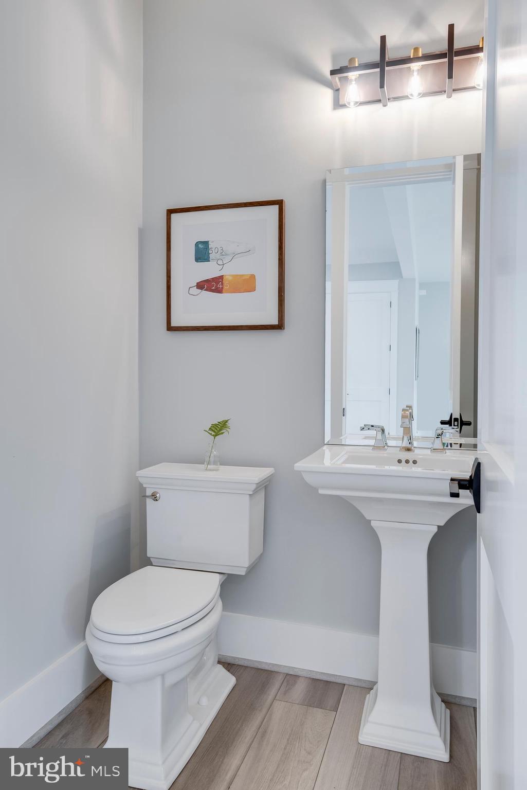 BROADWATER BEACH - Residential