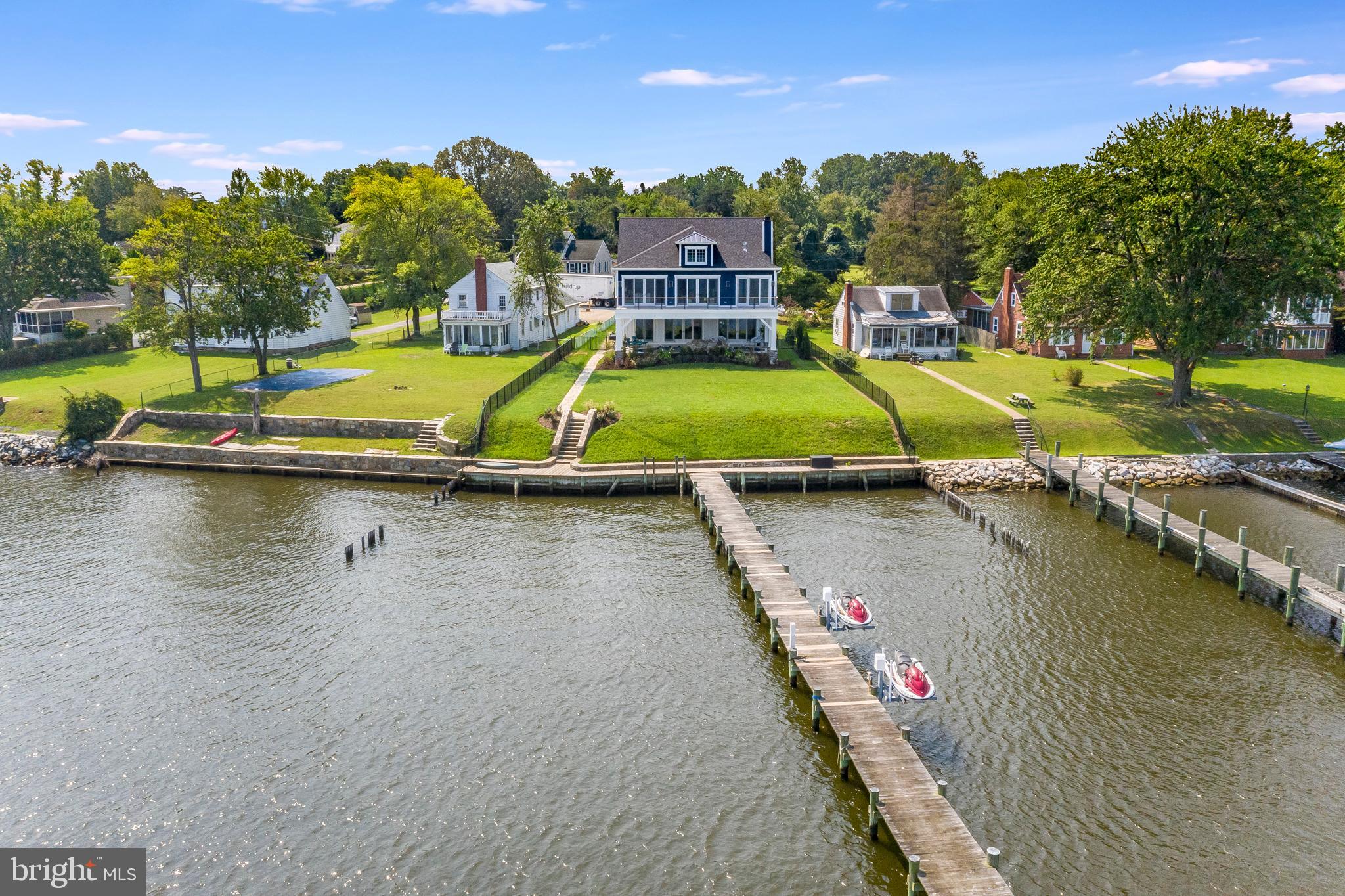 BROADWATER BEACH - Residential