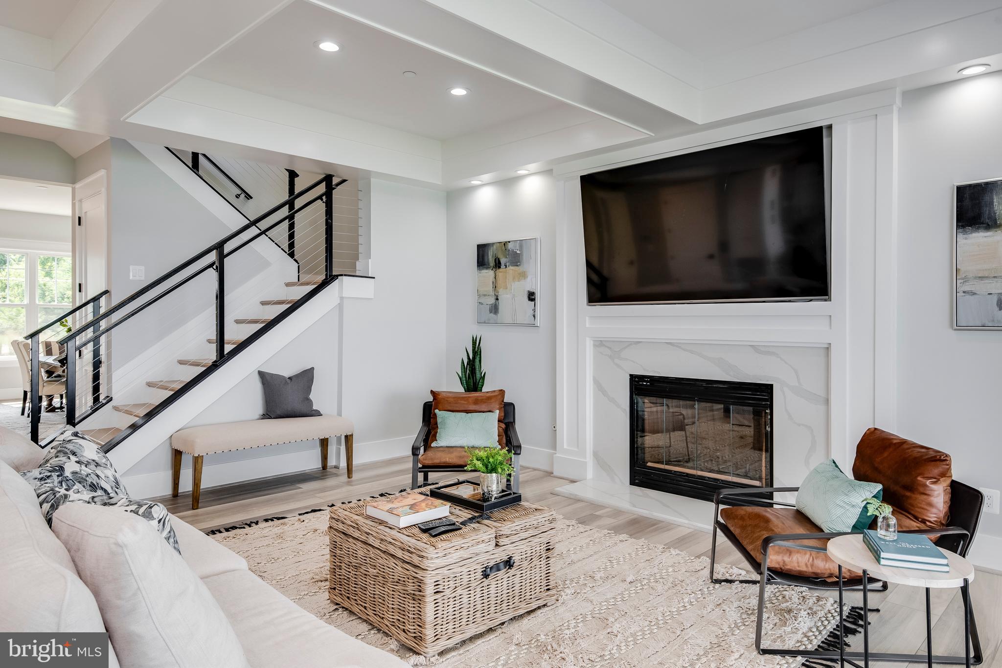 BROADWATER BEACH - Residential