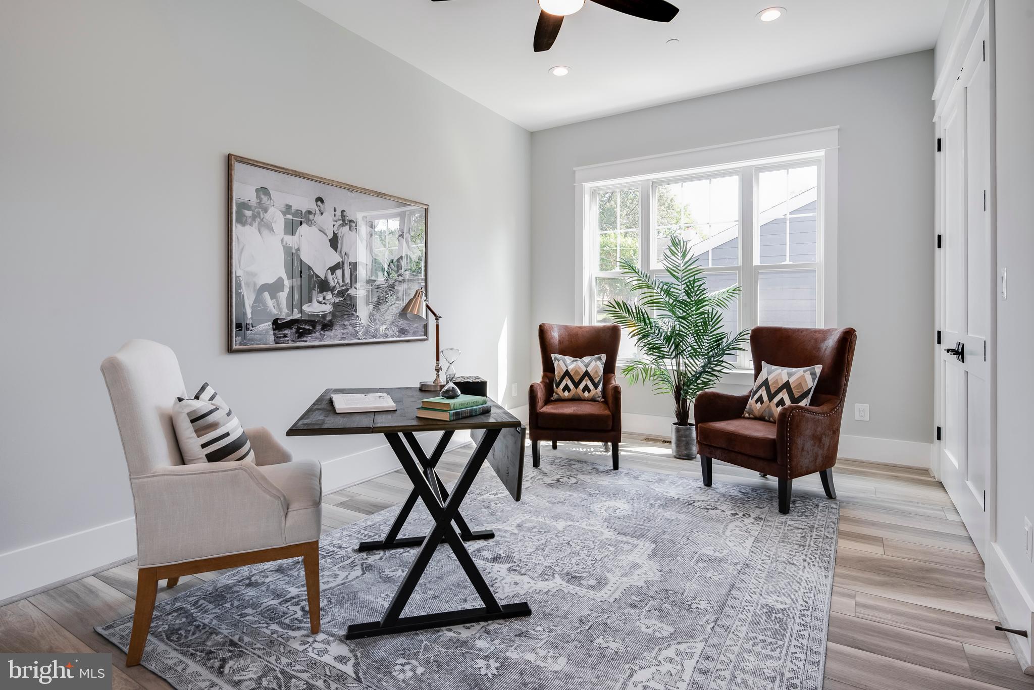 BROADWATER BEACH - Residential