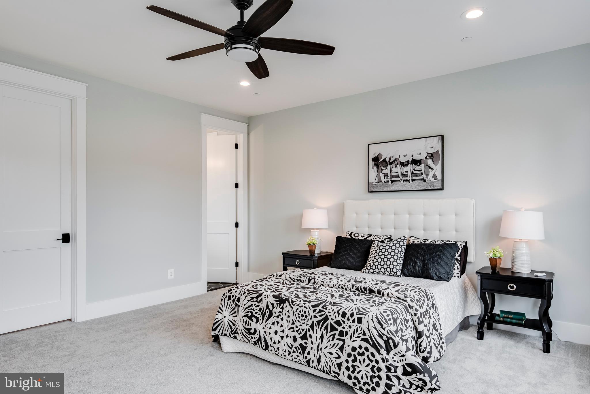 BROADWATER BEACH - Residential