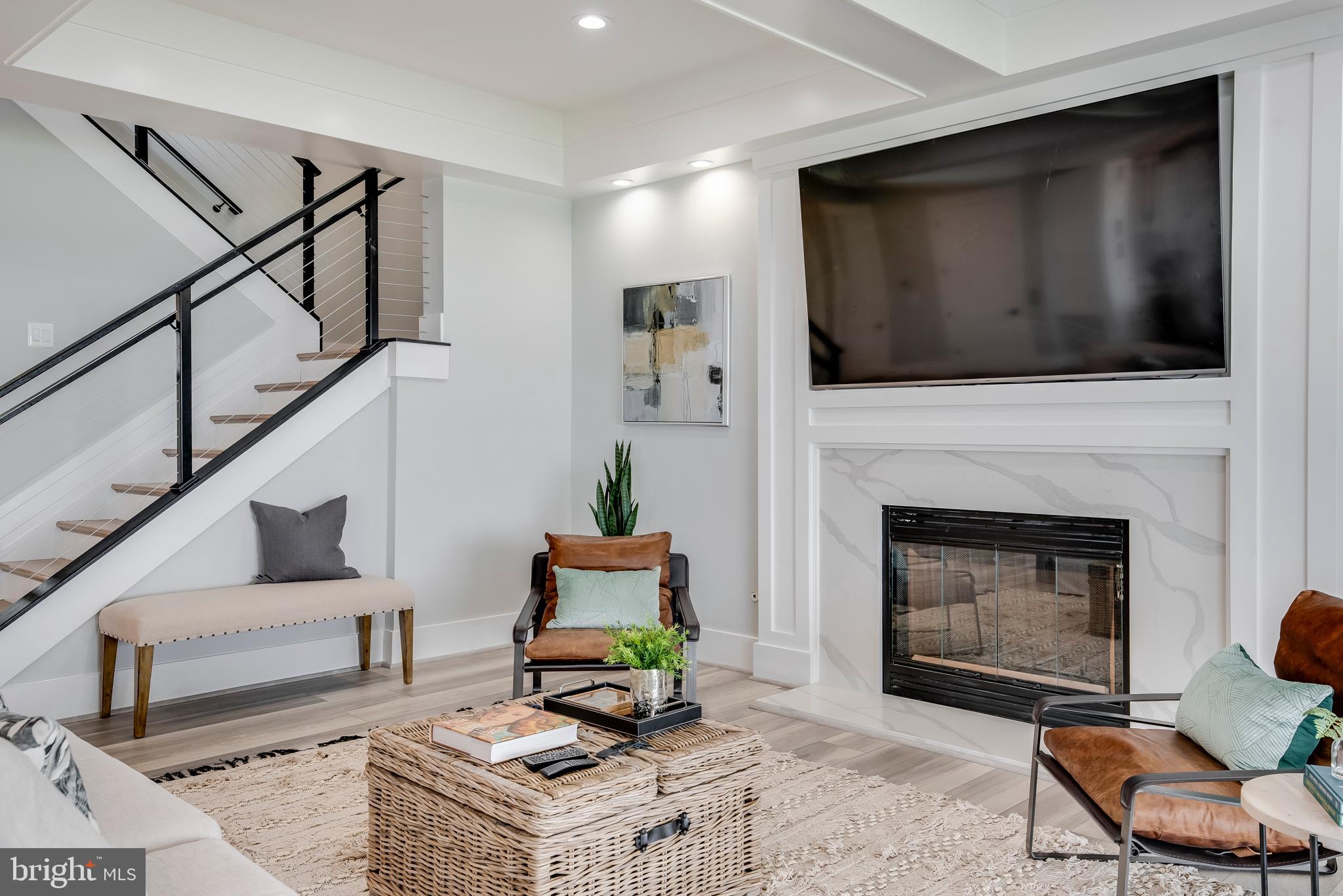 BROADWATER BEACH - Residential