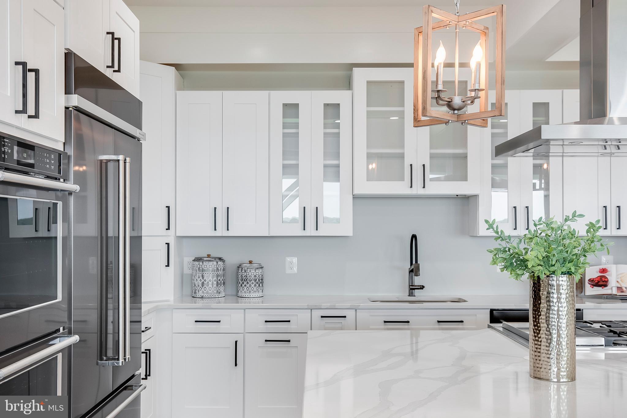 BROADWATER BEACH - Residential