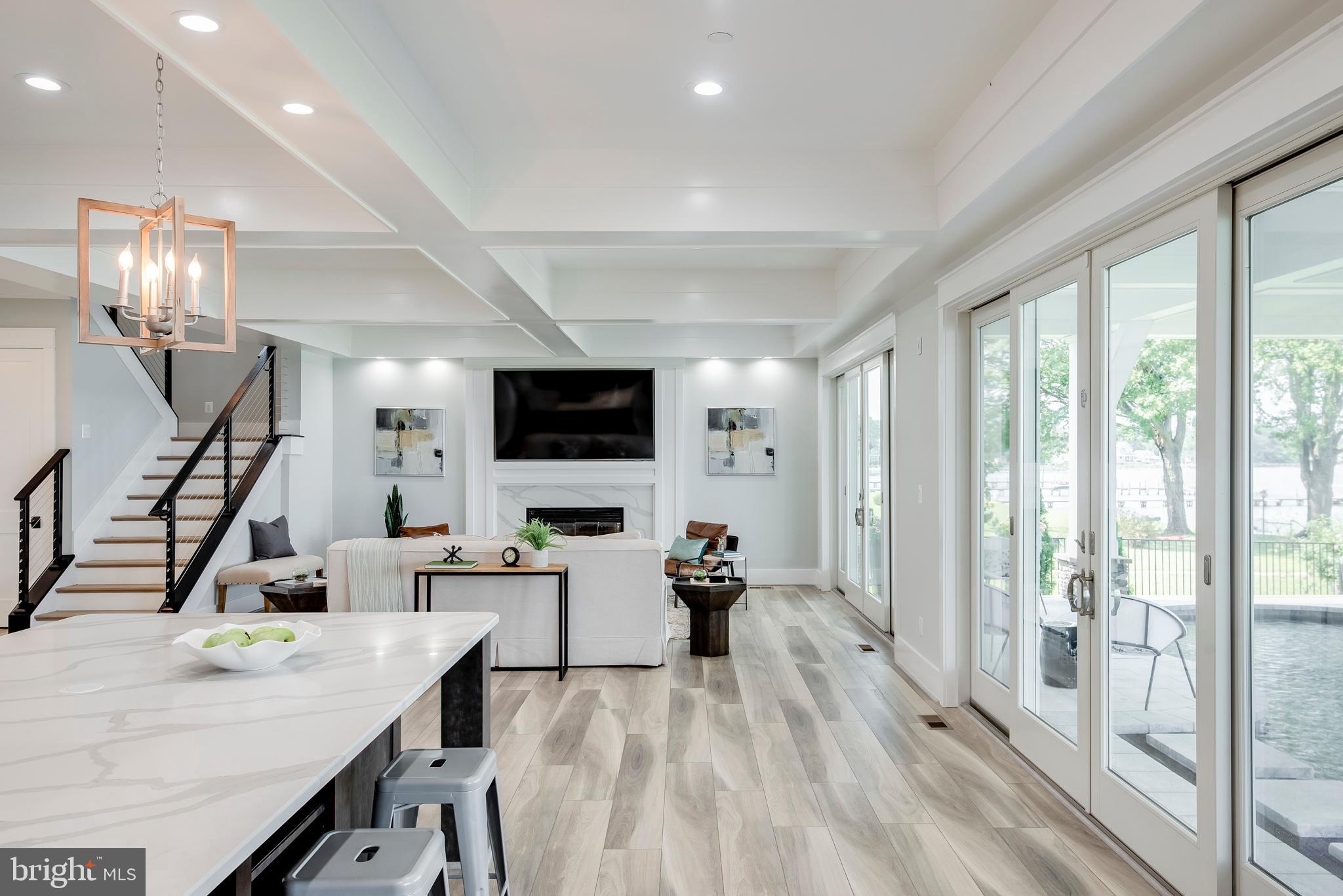 BROADWATER BEACH - Residential