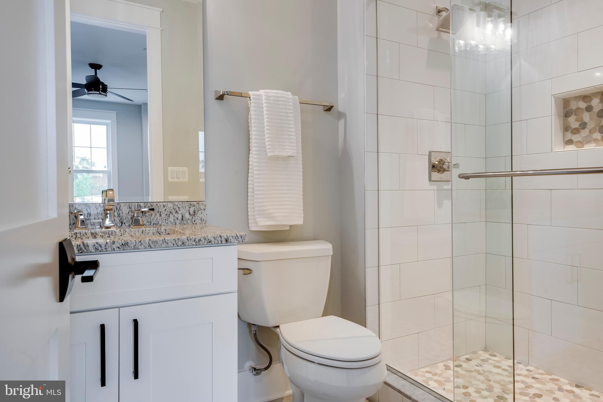 BROADWATER BEACH - Residential