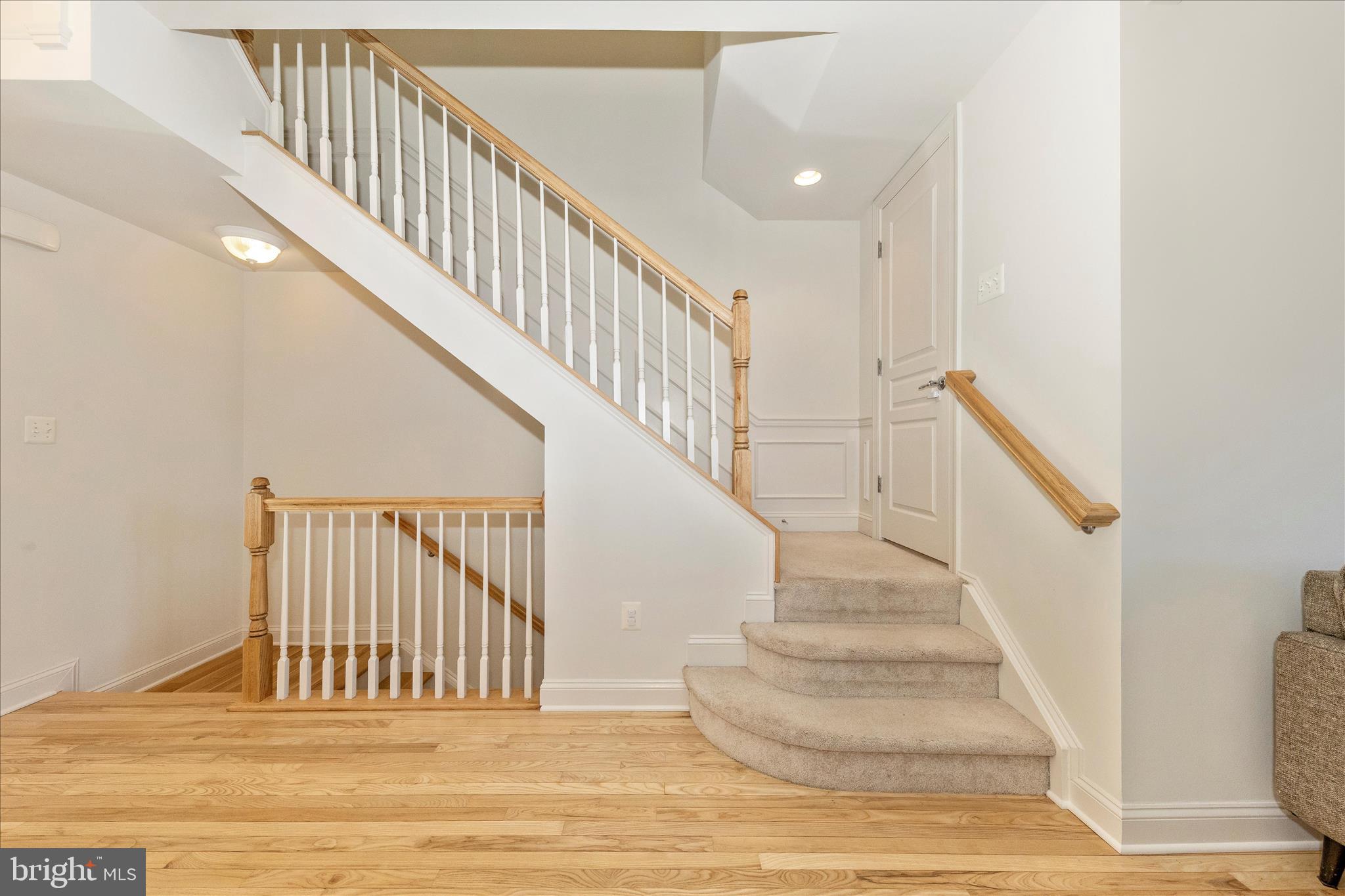 WHISPERING CREEK - Residential