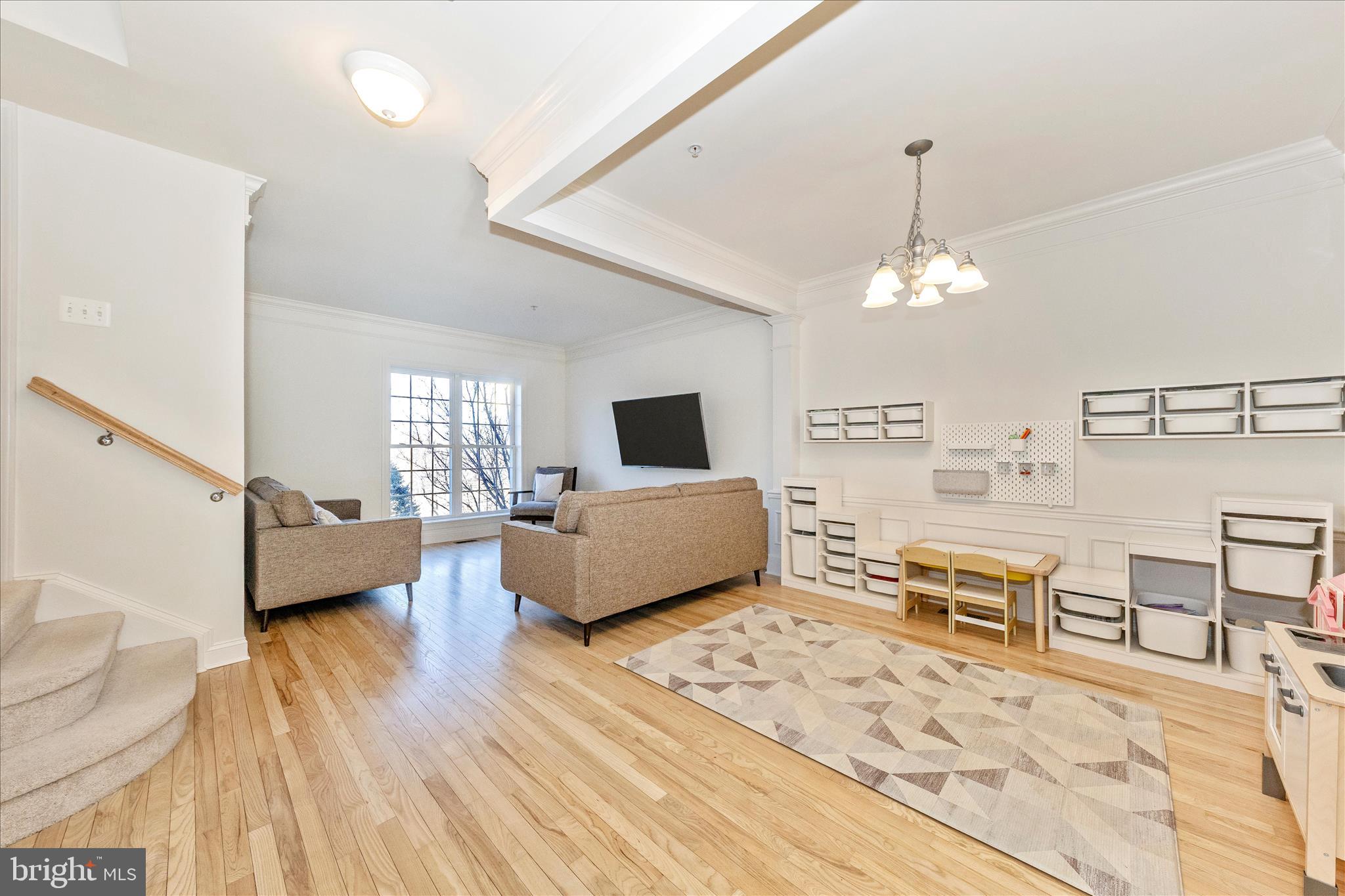 WHISPERING CREEK - Residential