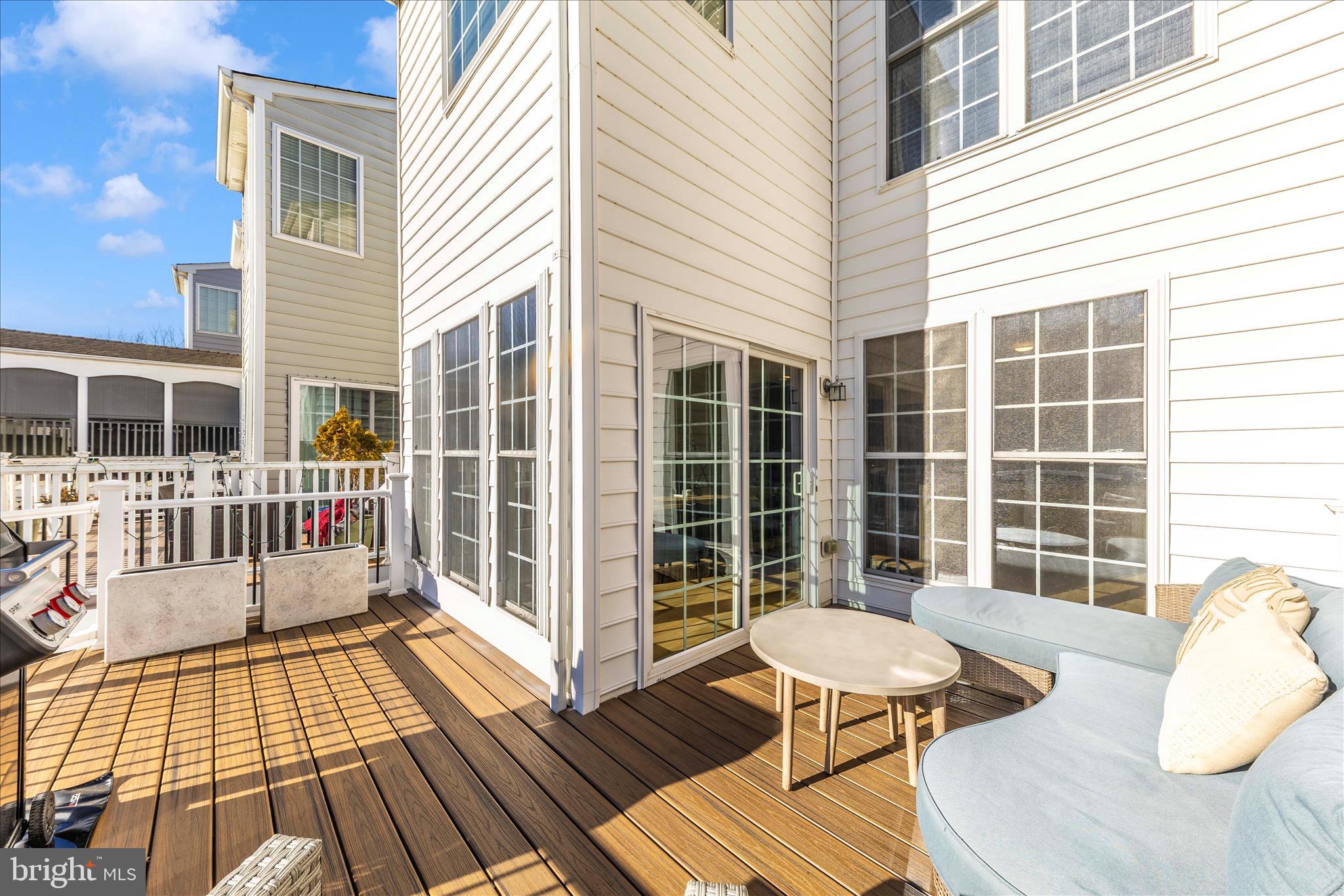 WHISPERING CREEK - Residential