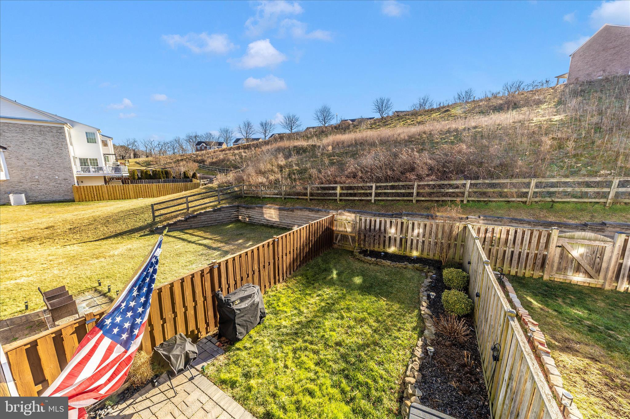 WHISPERING CREEK - Residential