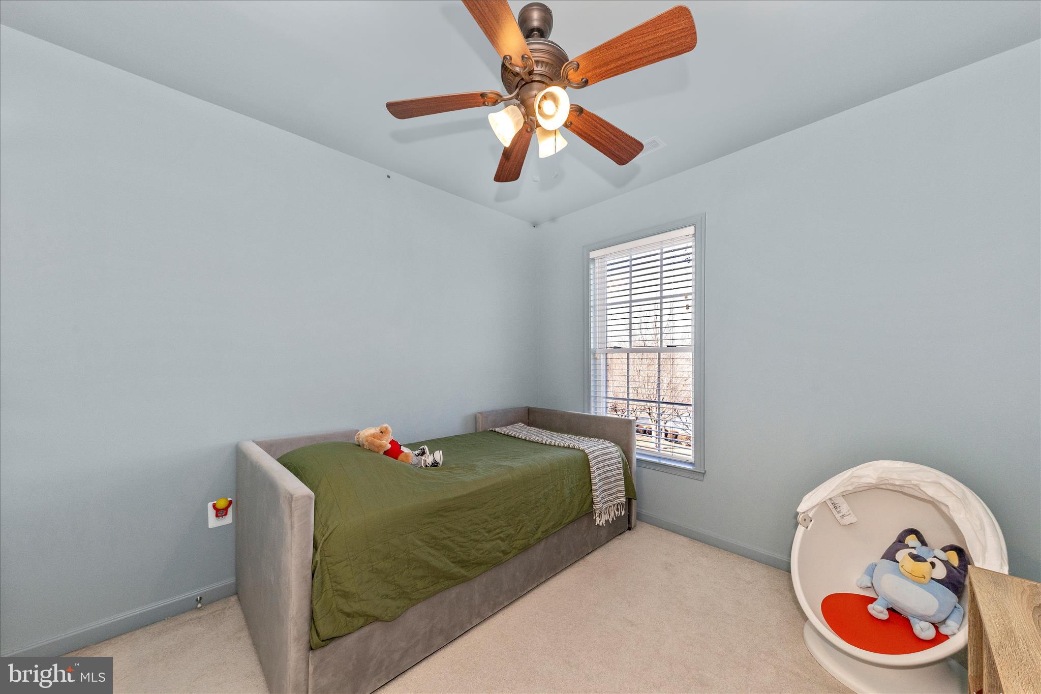 WHISPERING CREEK - Residential