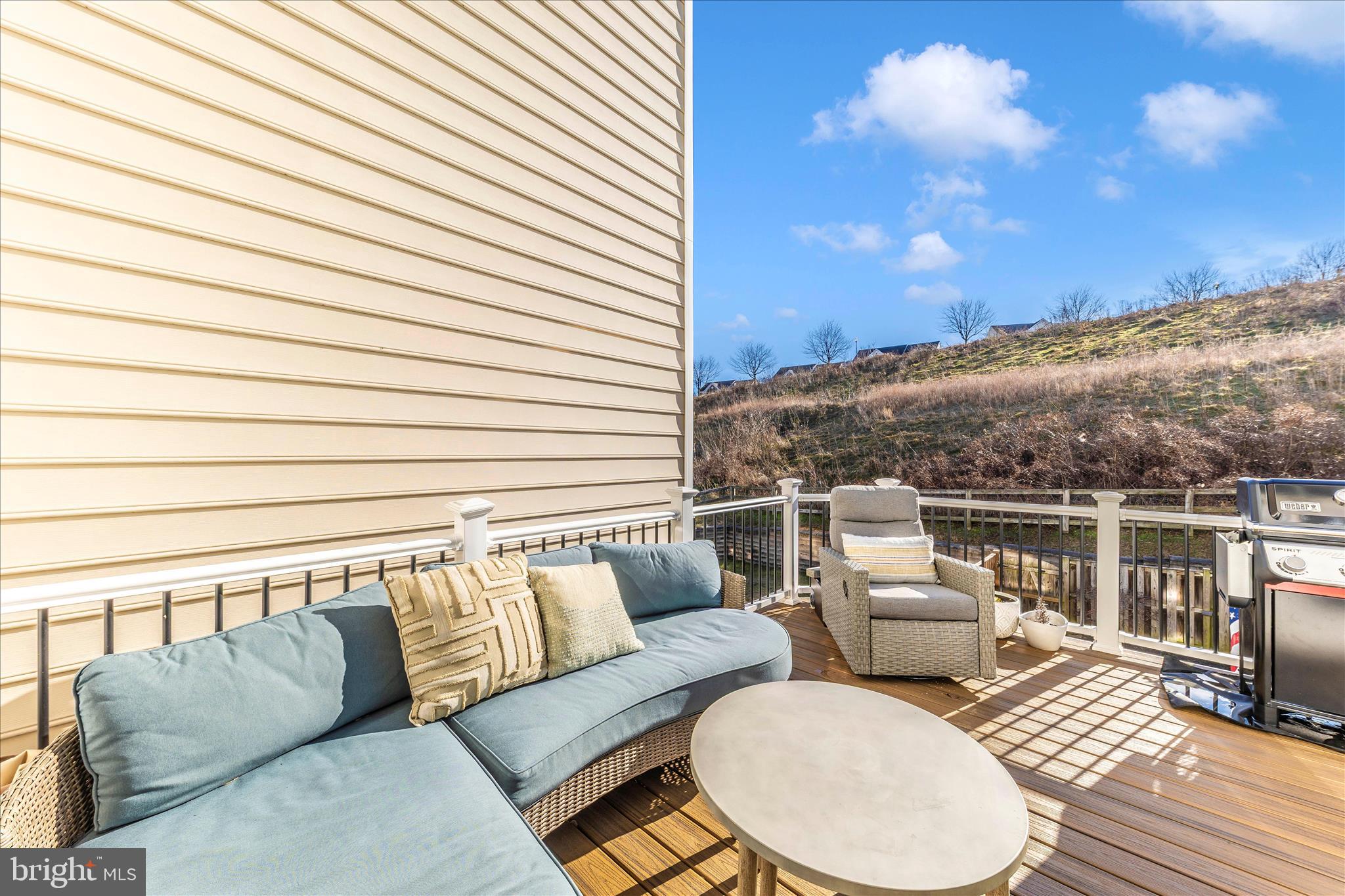 WHISPERING CREEK - Residential