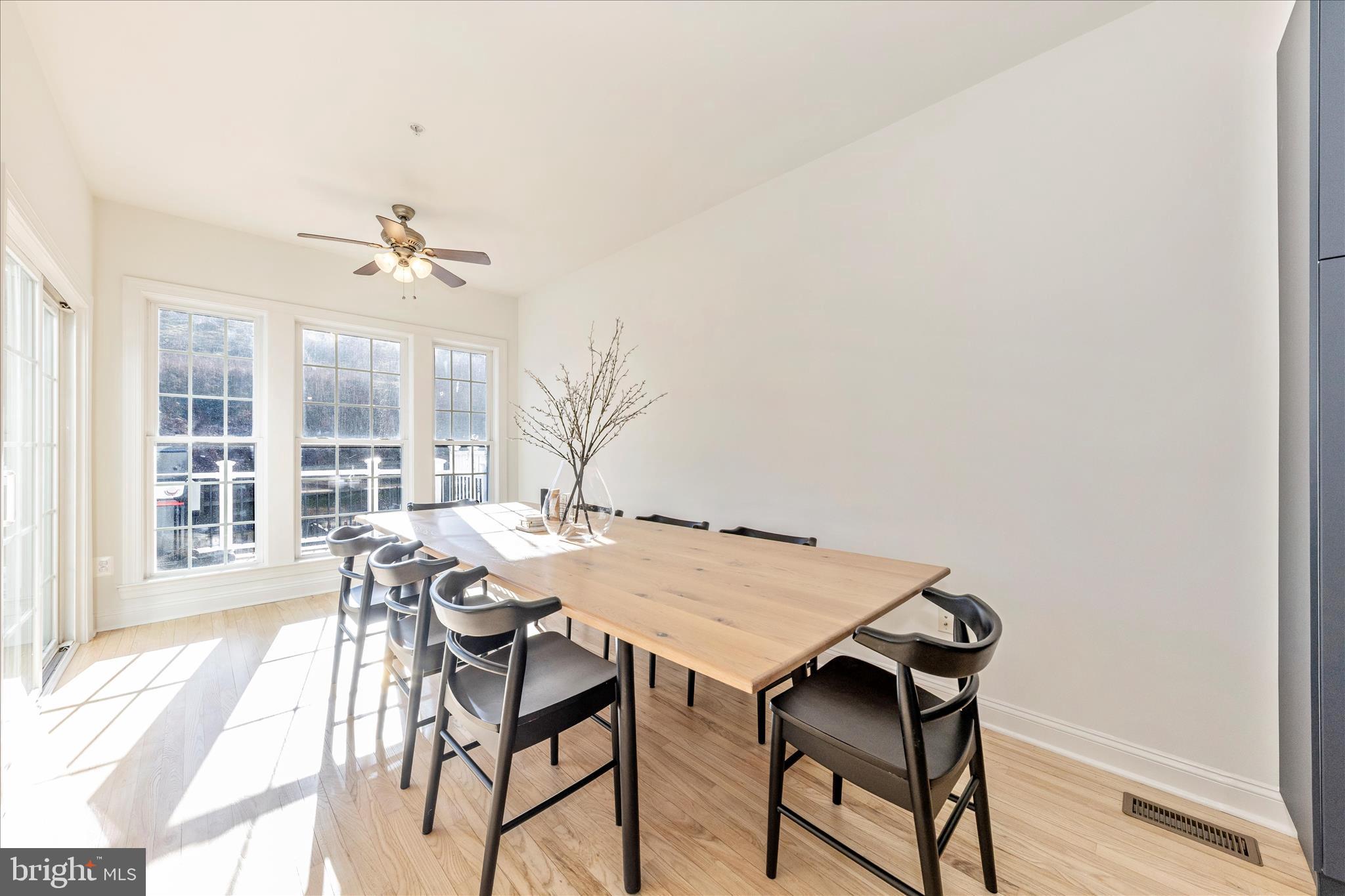 WHISPERING CREEK - Residential