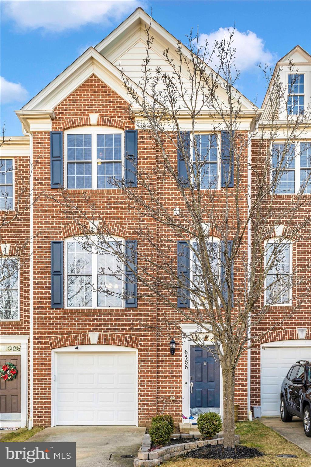 WHISPERING CREEK - Residential