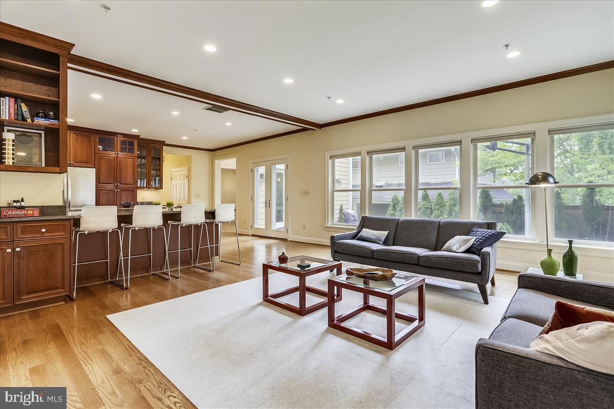 GEORGETOWN VILLAGE - Residential Lease