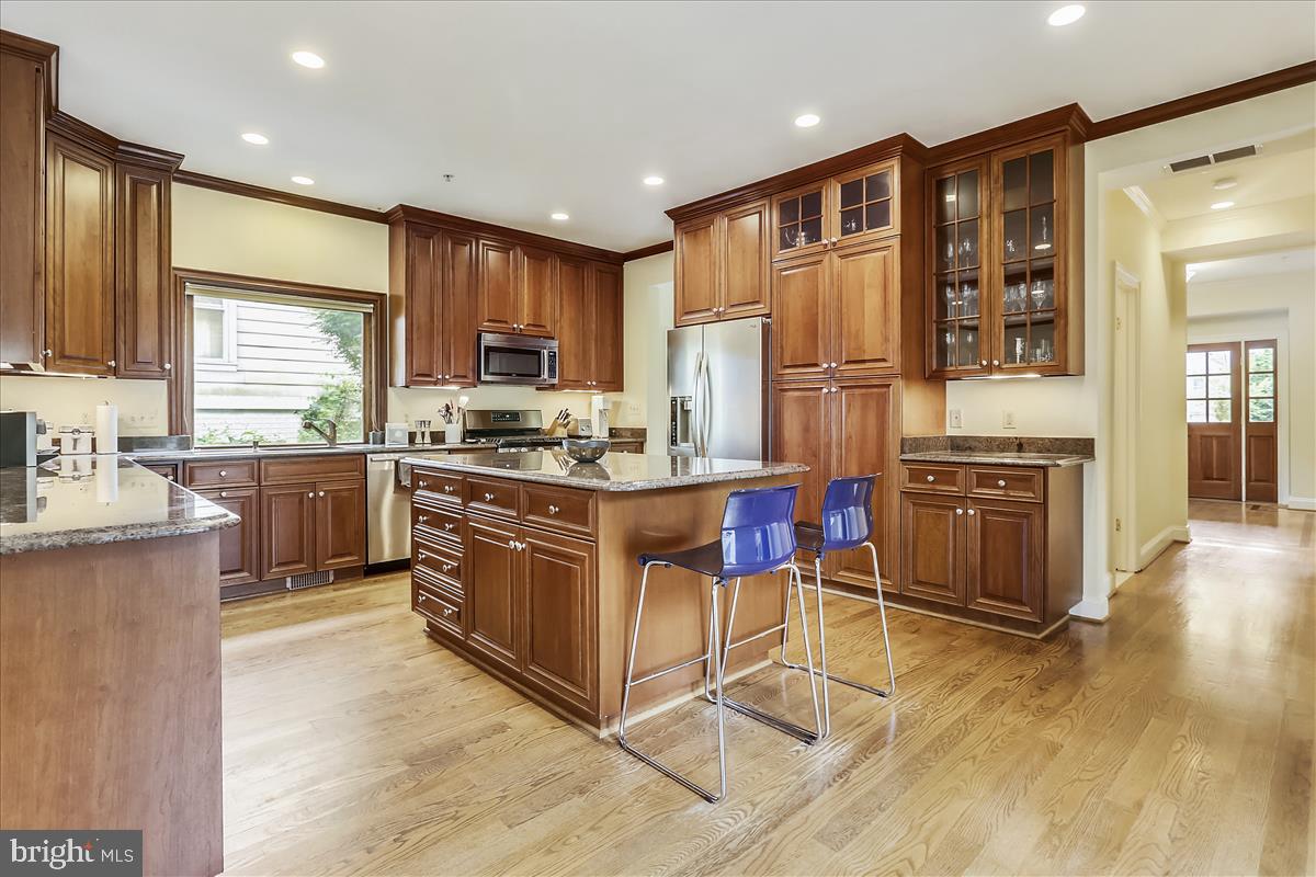 GEORGETOWN VILLAGE - Residential Lease