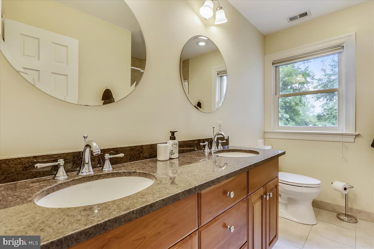 GEORGETOWN VILLAGE - Residential Lease