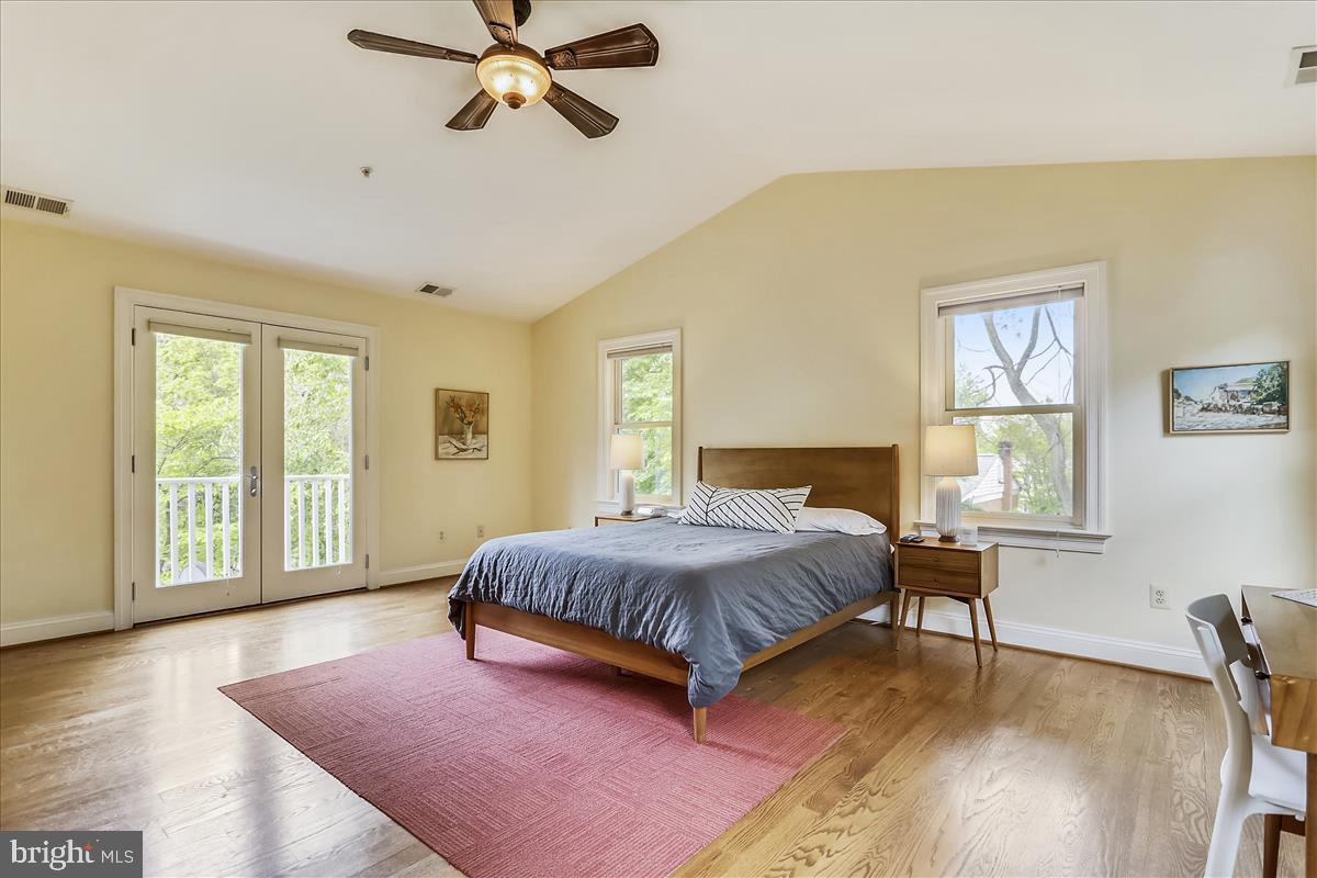 GEORGETOWN VILLAGE - Residential Lease