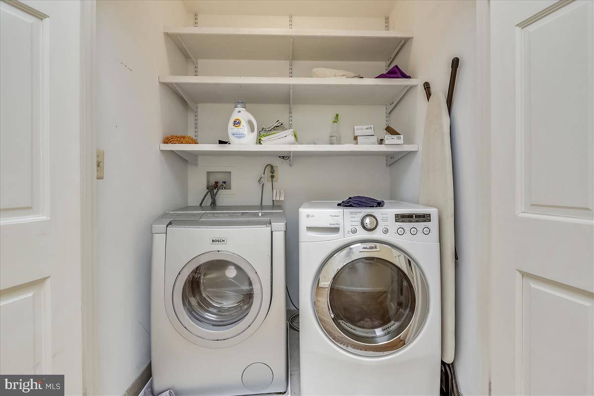 GEORGETOWN VILLAGE - Residential Lease