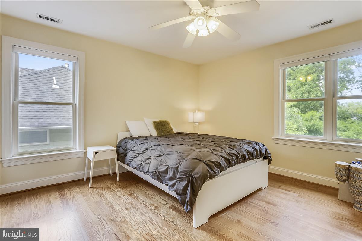 GEORGETOWN VILLAGE - Residential Lease