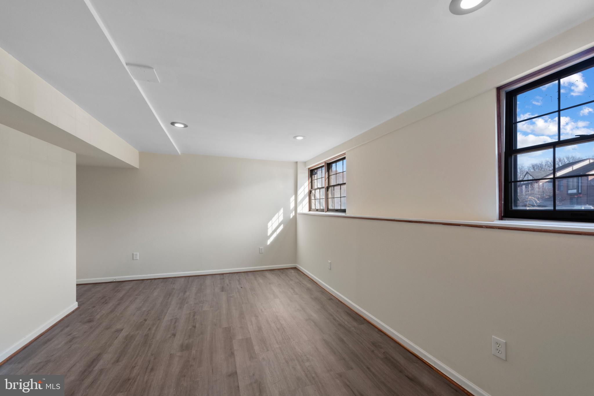 COPPERFIELD AT FIVE FRM - Residential