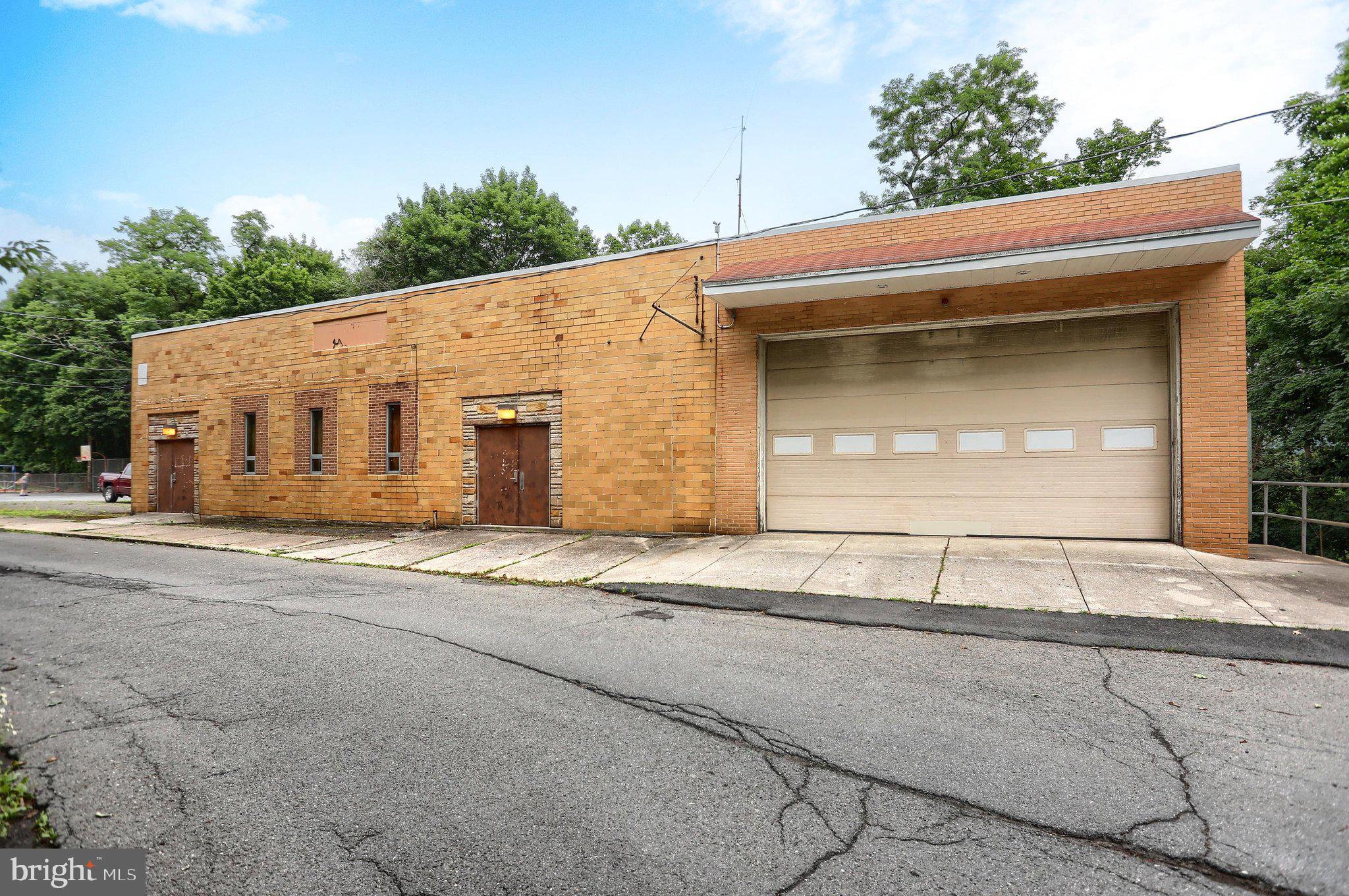 320 N WOLFE STREET