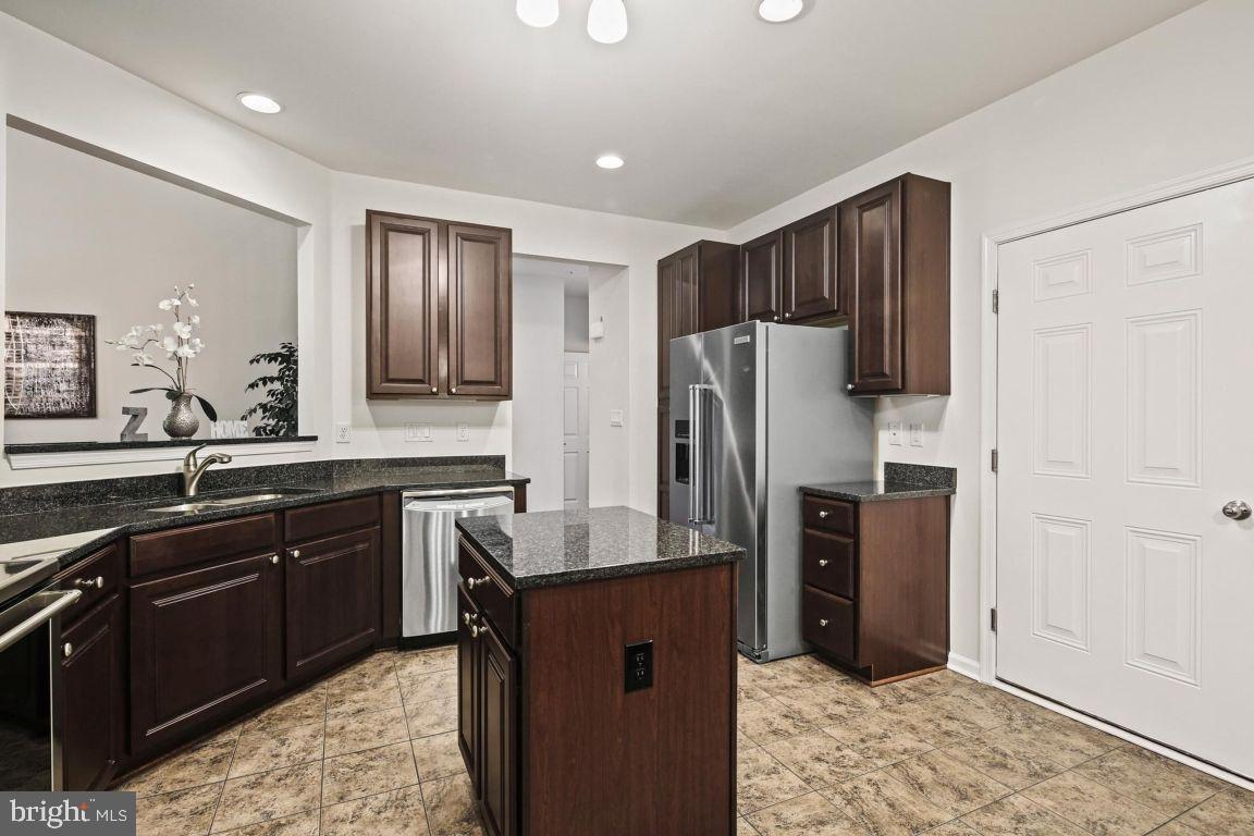 HEARTHSTONE AT ELLICOTT MILLS - Residential