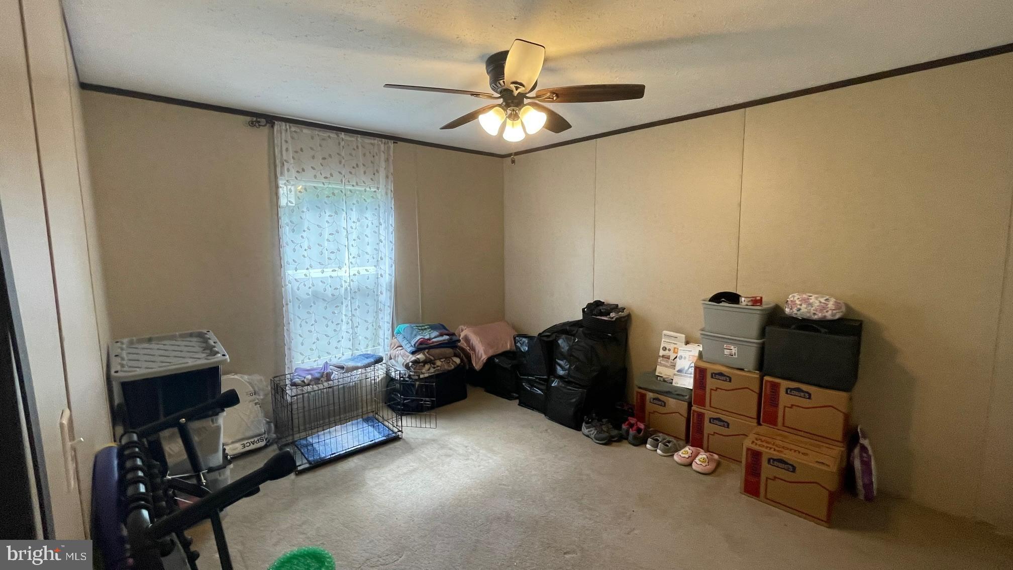 SHERMAN ESTATES - Residential