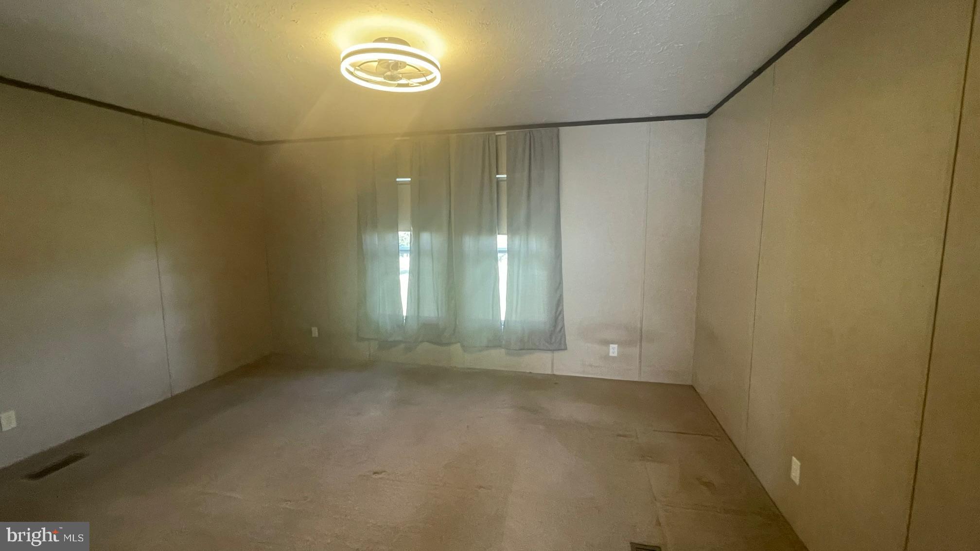 SHERMAN ESTATES - Residential