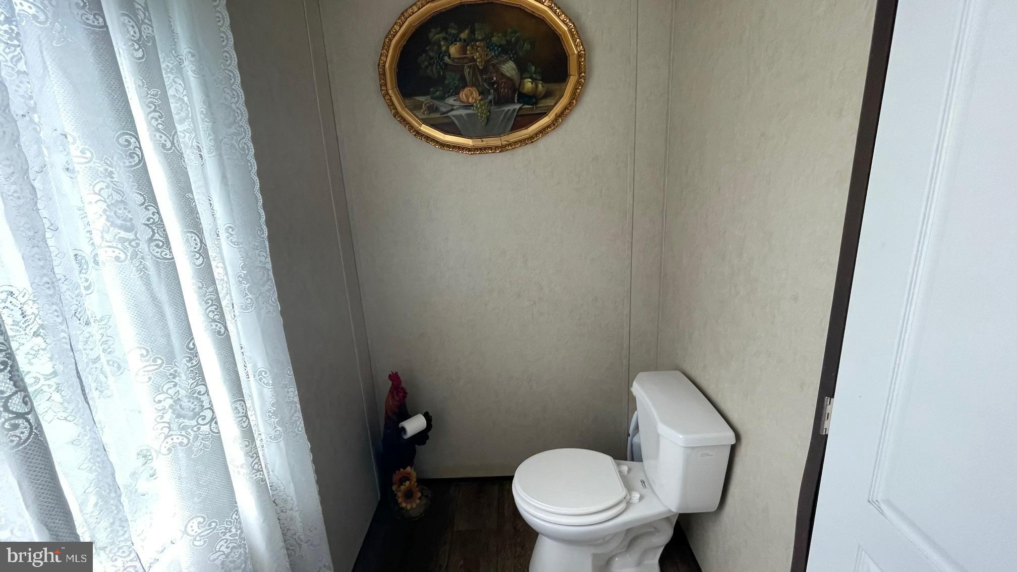 SHERMAN ESTATES - Residential