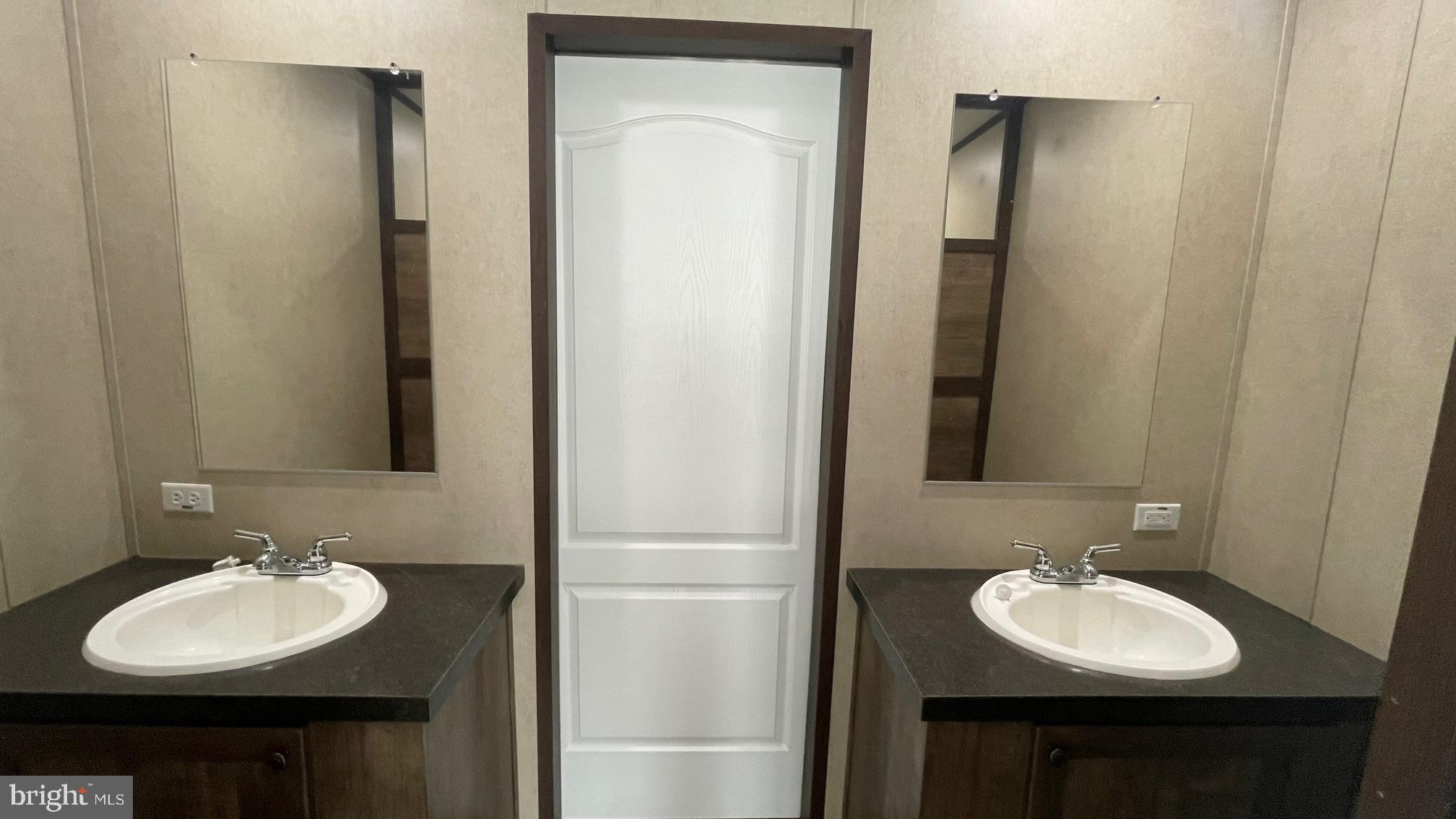 SHERMAN ESTATES - Residential