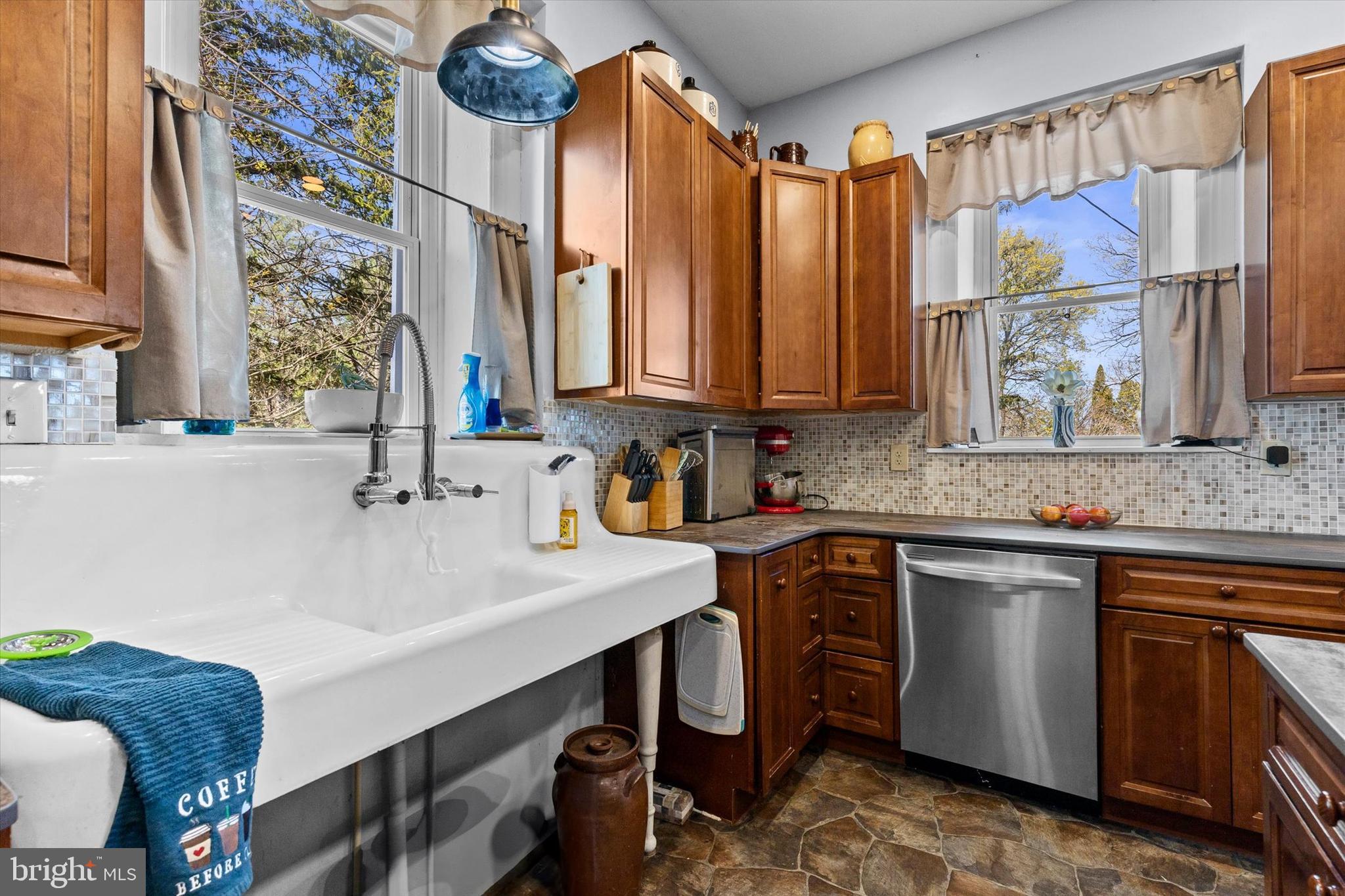 WINDSOR TWP - Residential