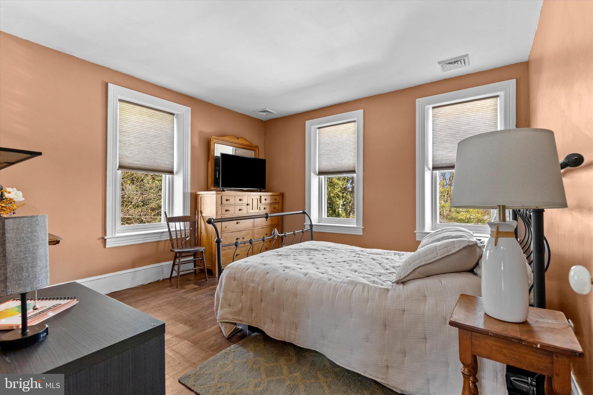 WINDSOR TWP - Residential