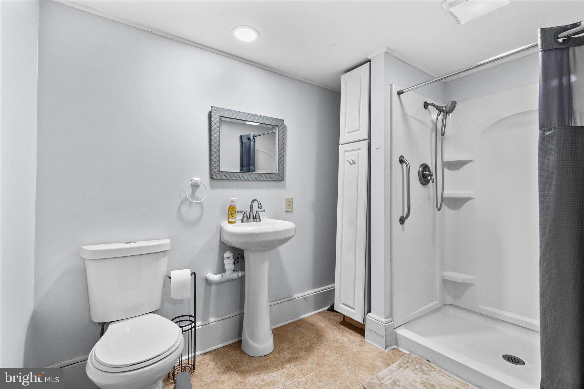 WINDSOR TWP - Residential