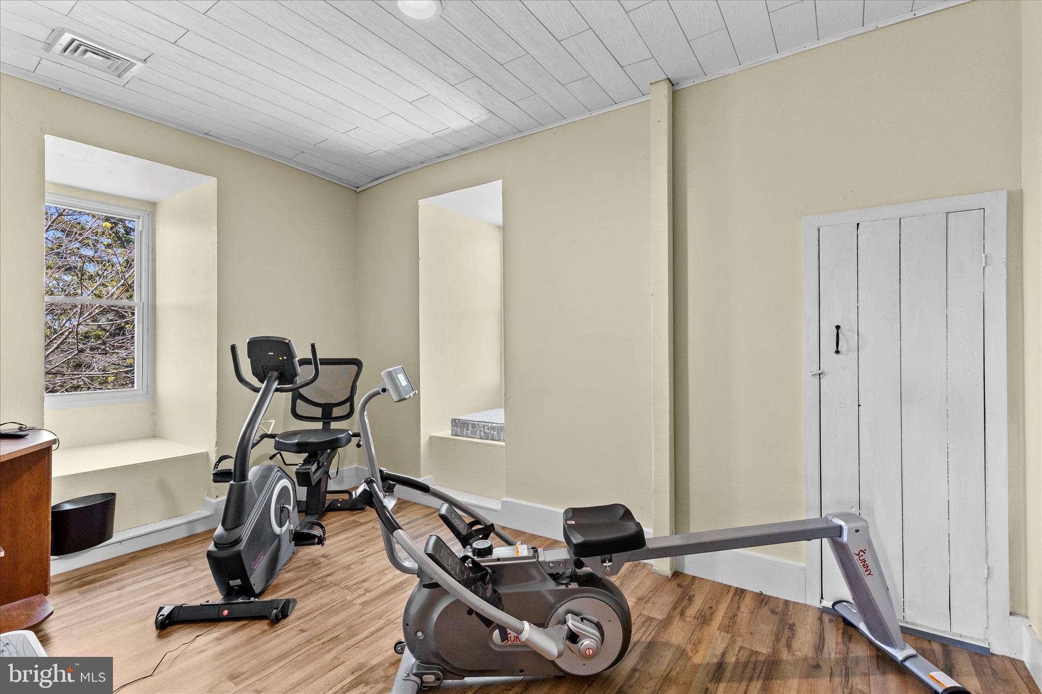 WINDSOR TWP - Residential