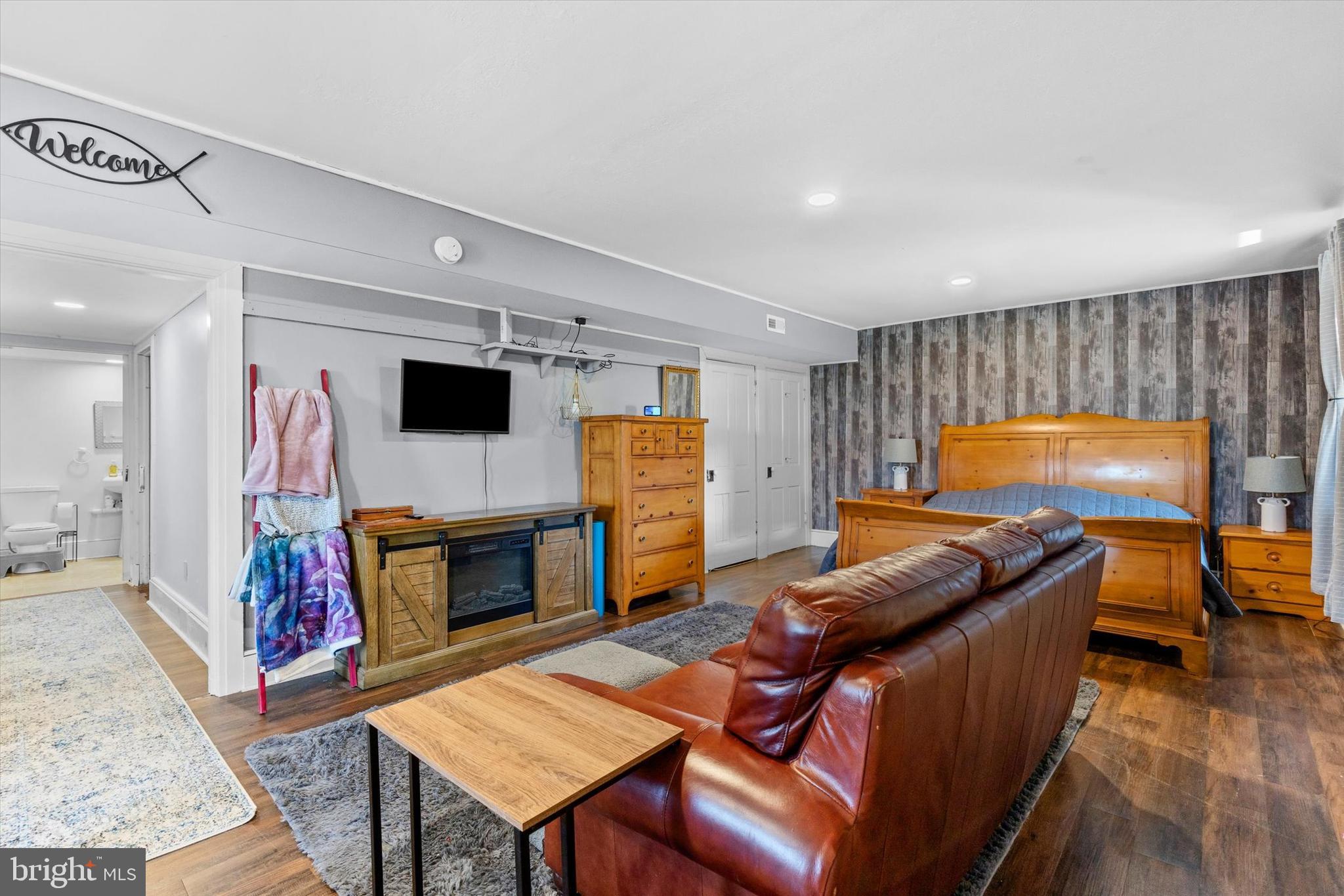 WINDSOR TWP - Residential