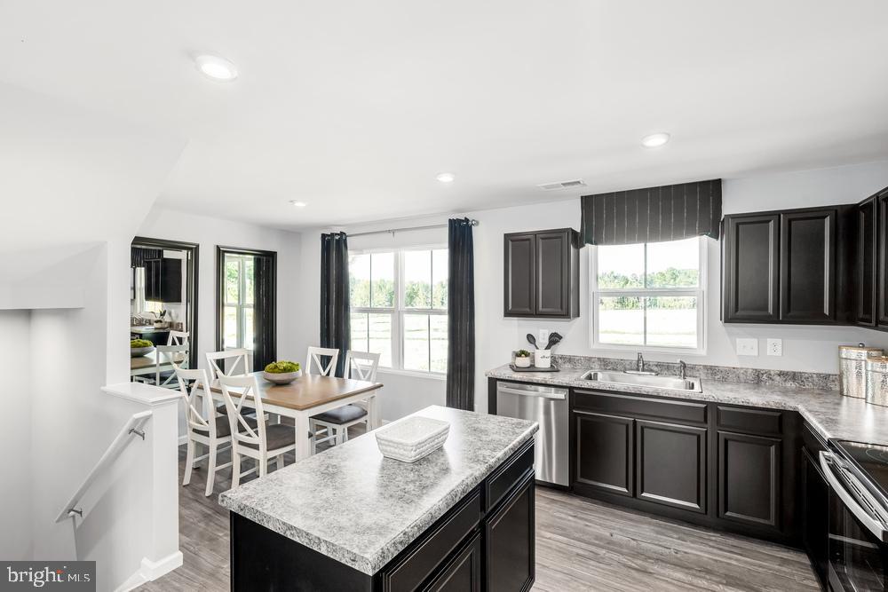 FOXWOOD RIDGE - Residential