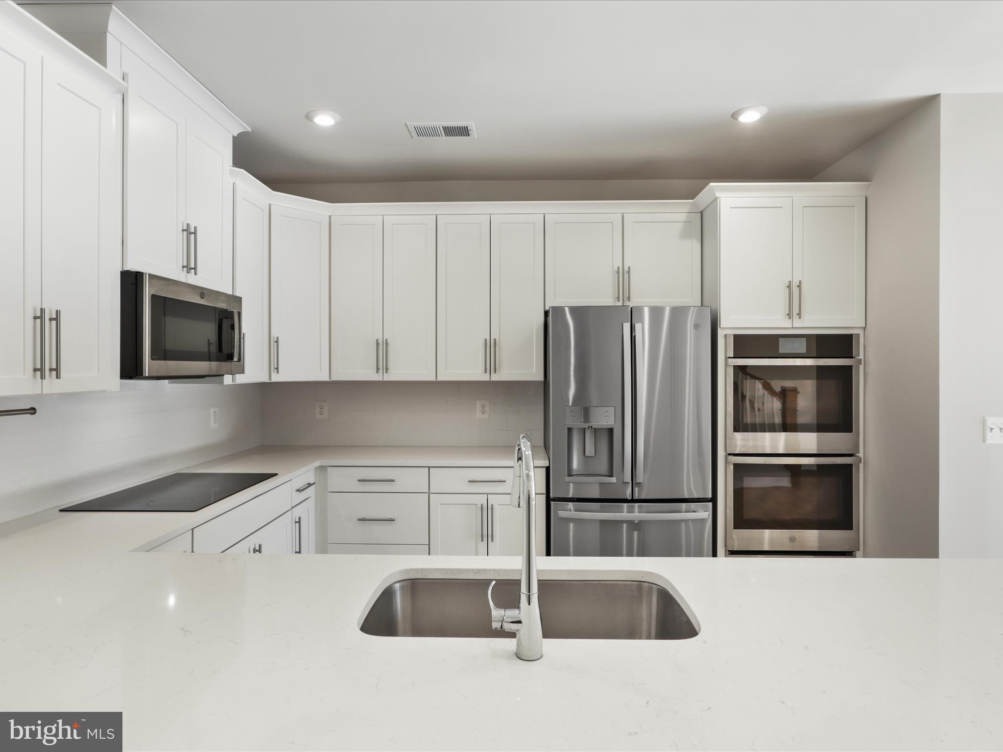 TALL OAKS - Residential Lease