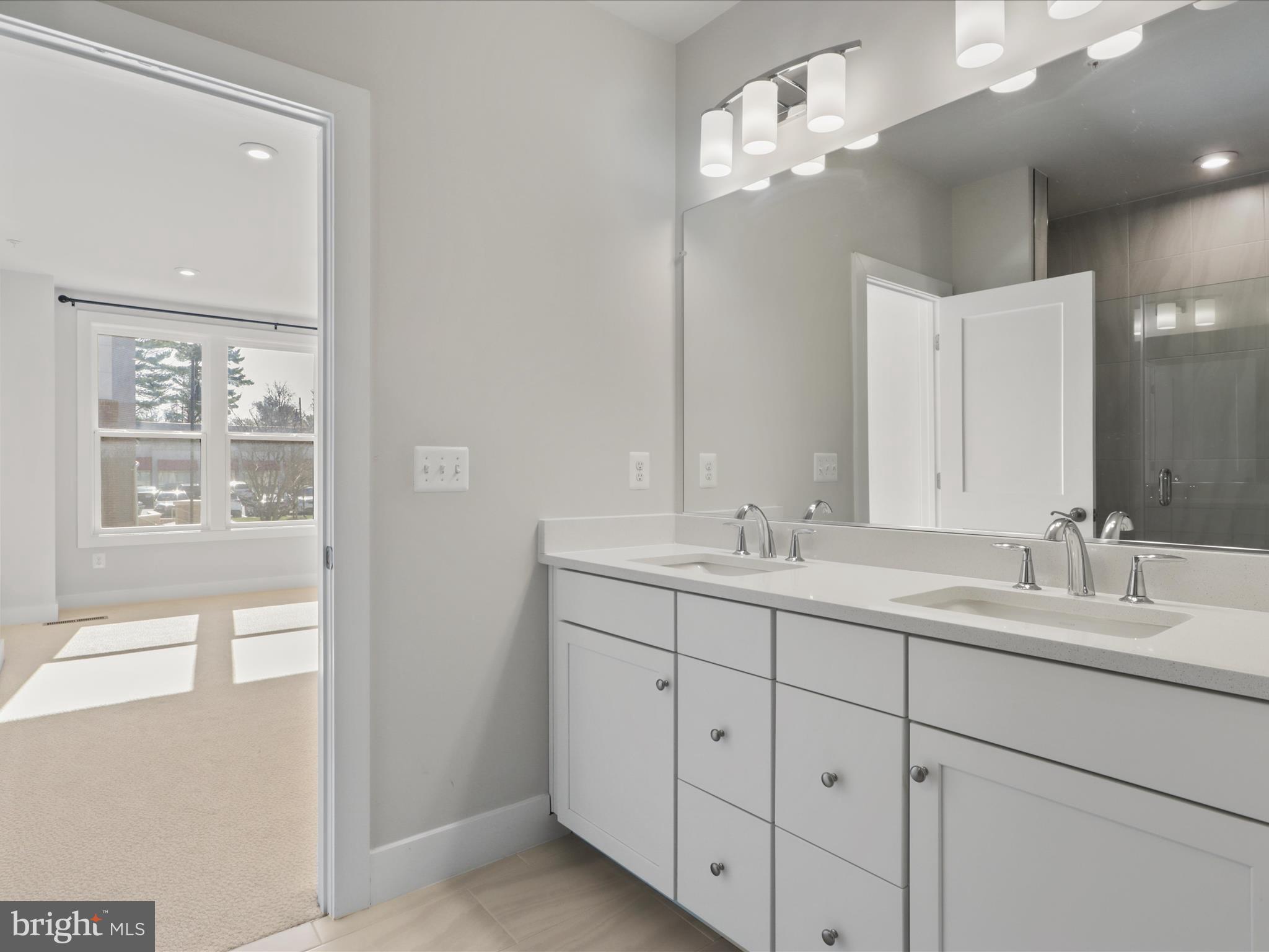 TALL OAKS - Residential Lease