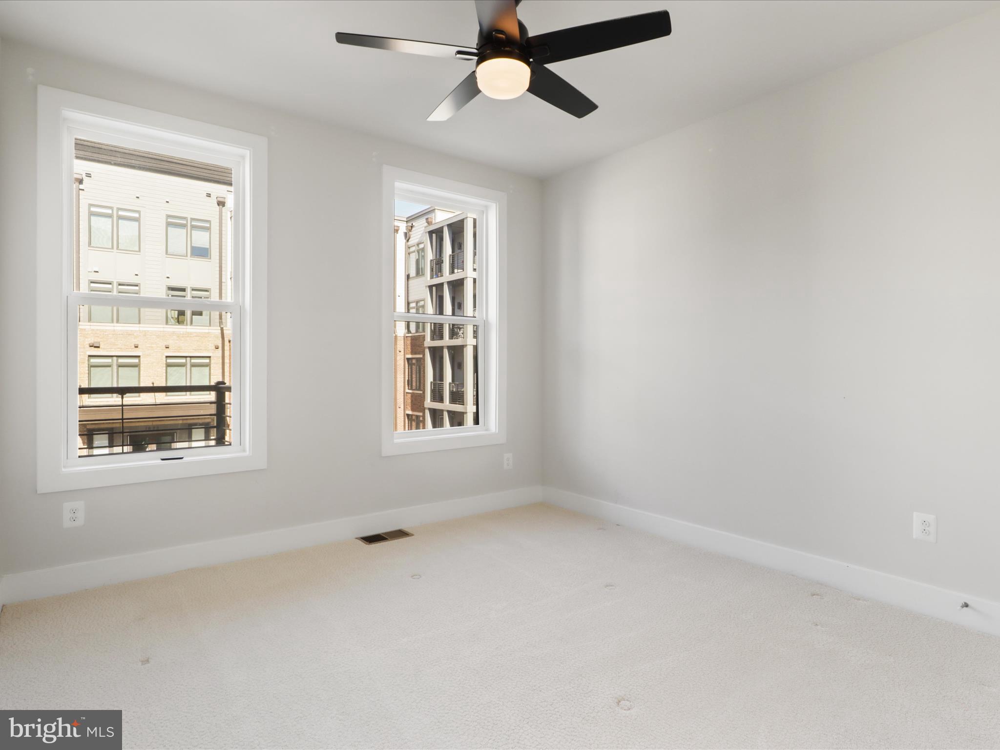 TALL OAKS - Residential Lease