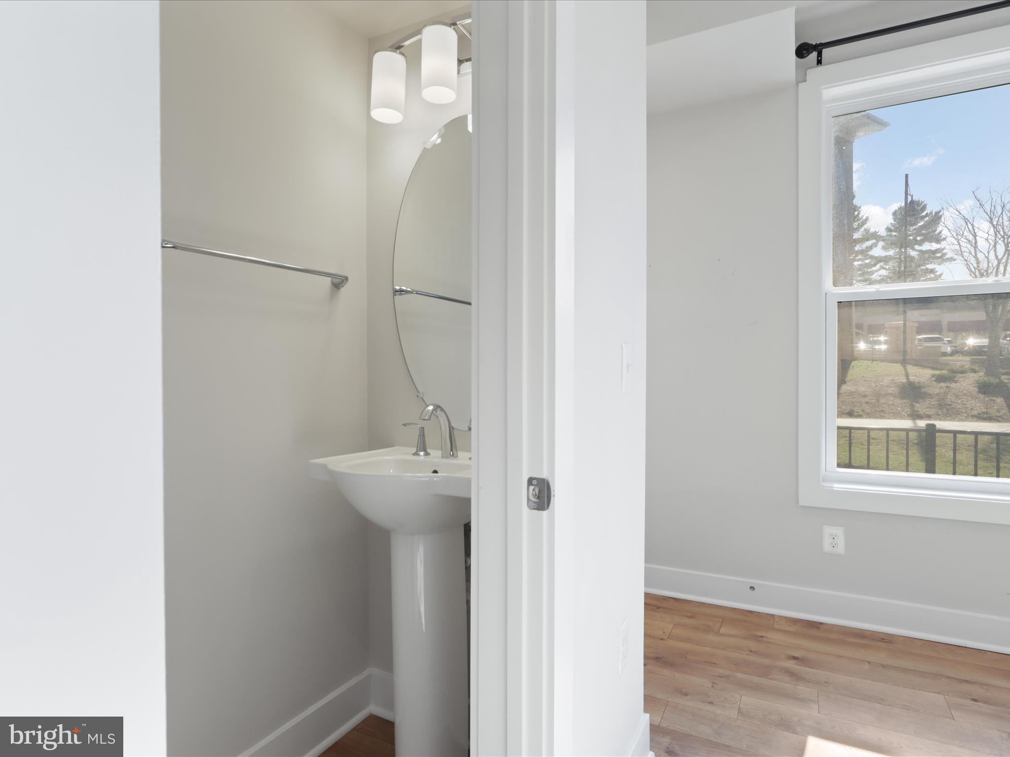 TALL OAKS - Residential Lease