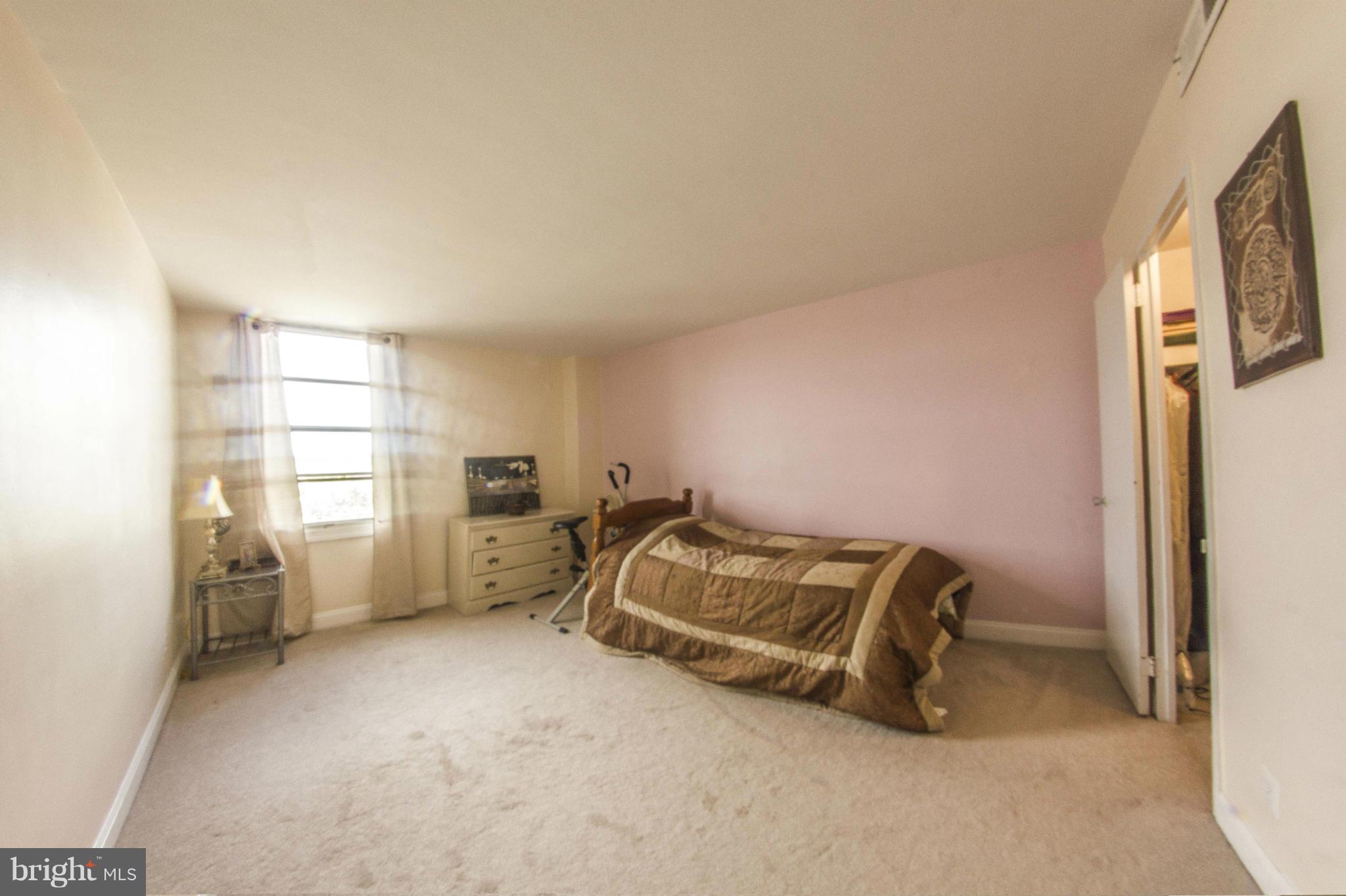 FORTY SIX HUNDRED - Residential