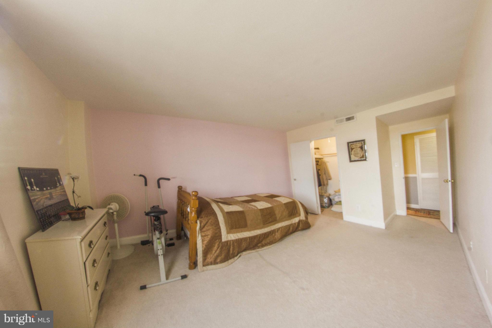 FORTY SIX HUNDRED - Residential