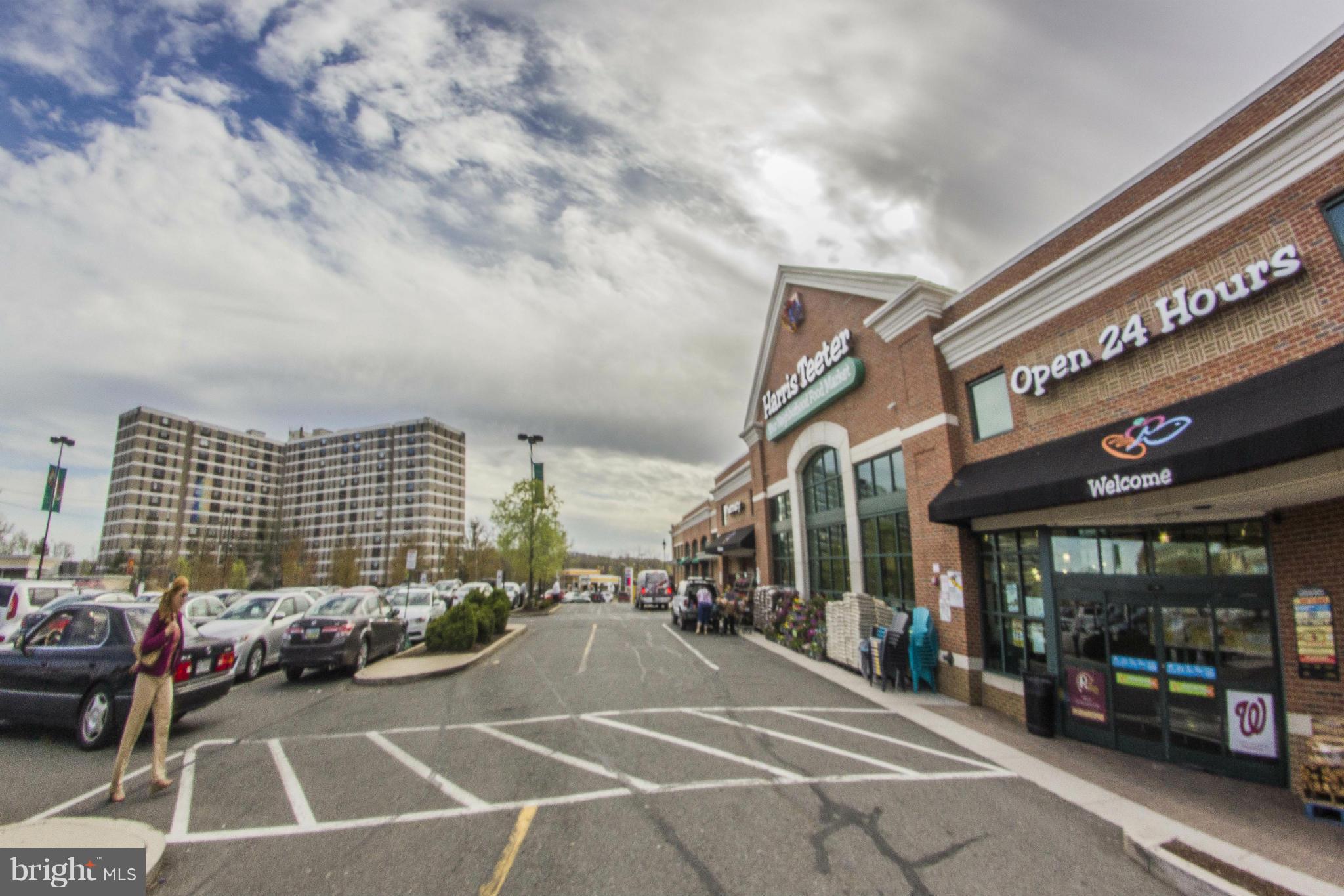 FORTY SIX HUNDRED - Residential