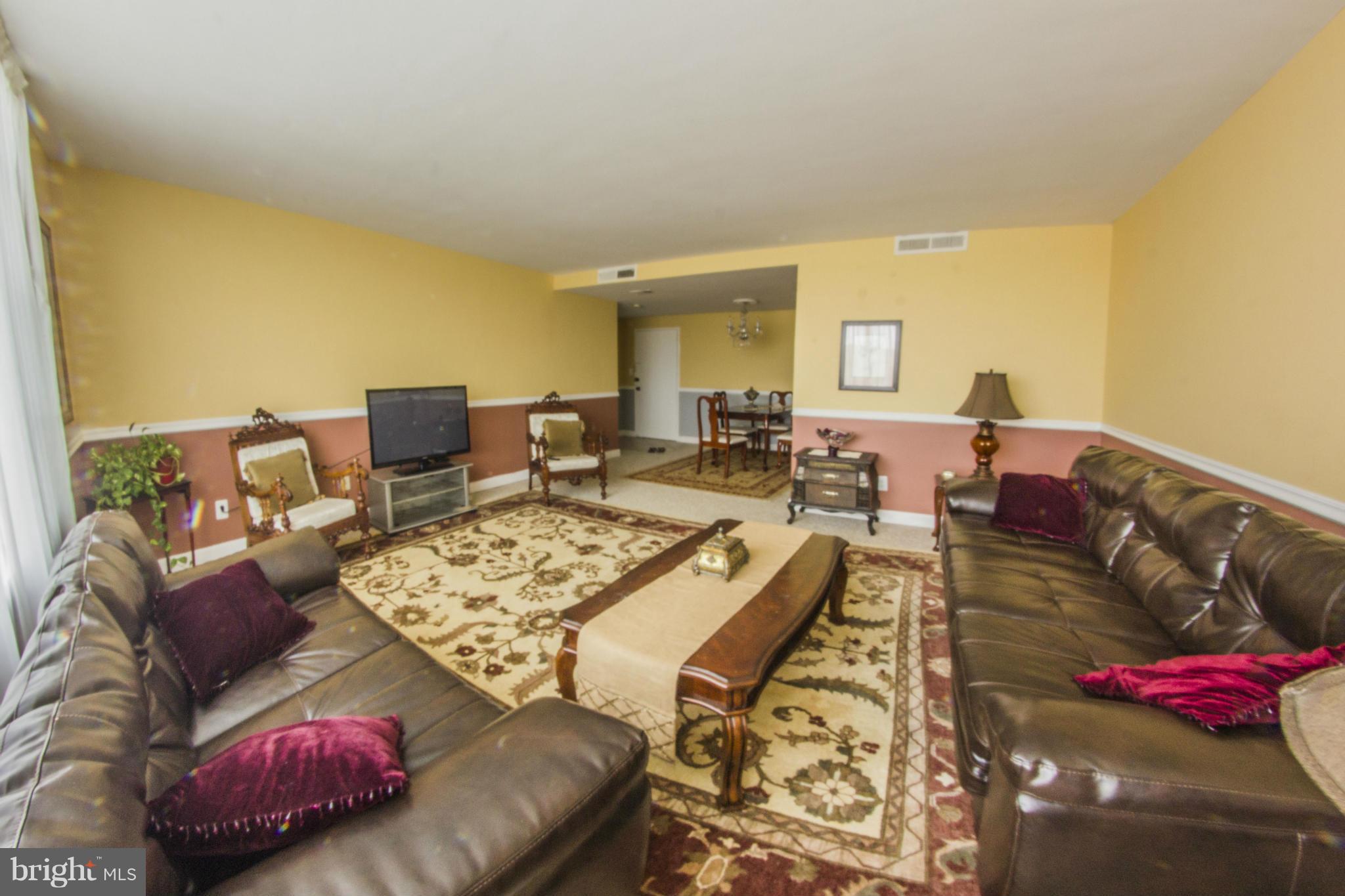 FORTY SIX HUNDRED - Residential