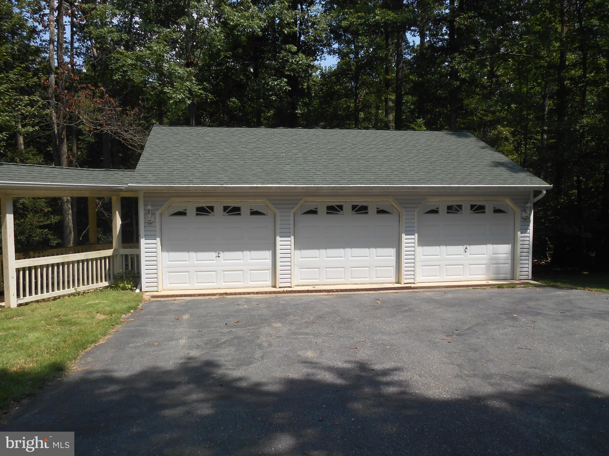 LAND O LAKES - Residential